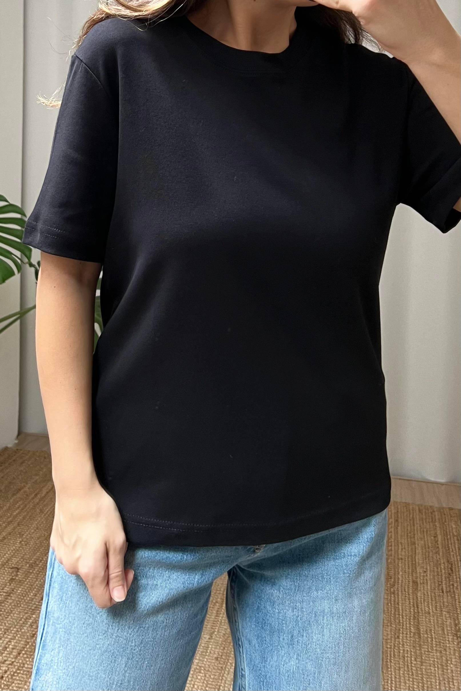 Siyah Organik Pamuklu Basic Tshirt uygun fiyatlarda www.butikhola.com adresinde