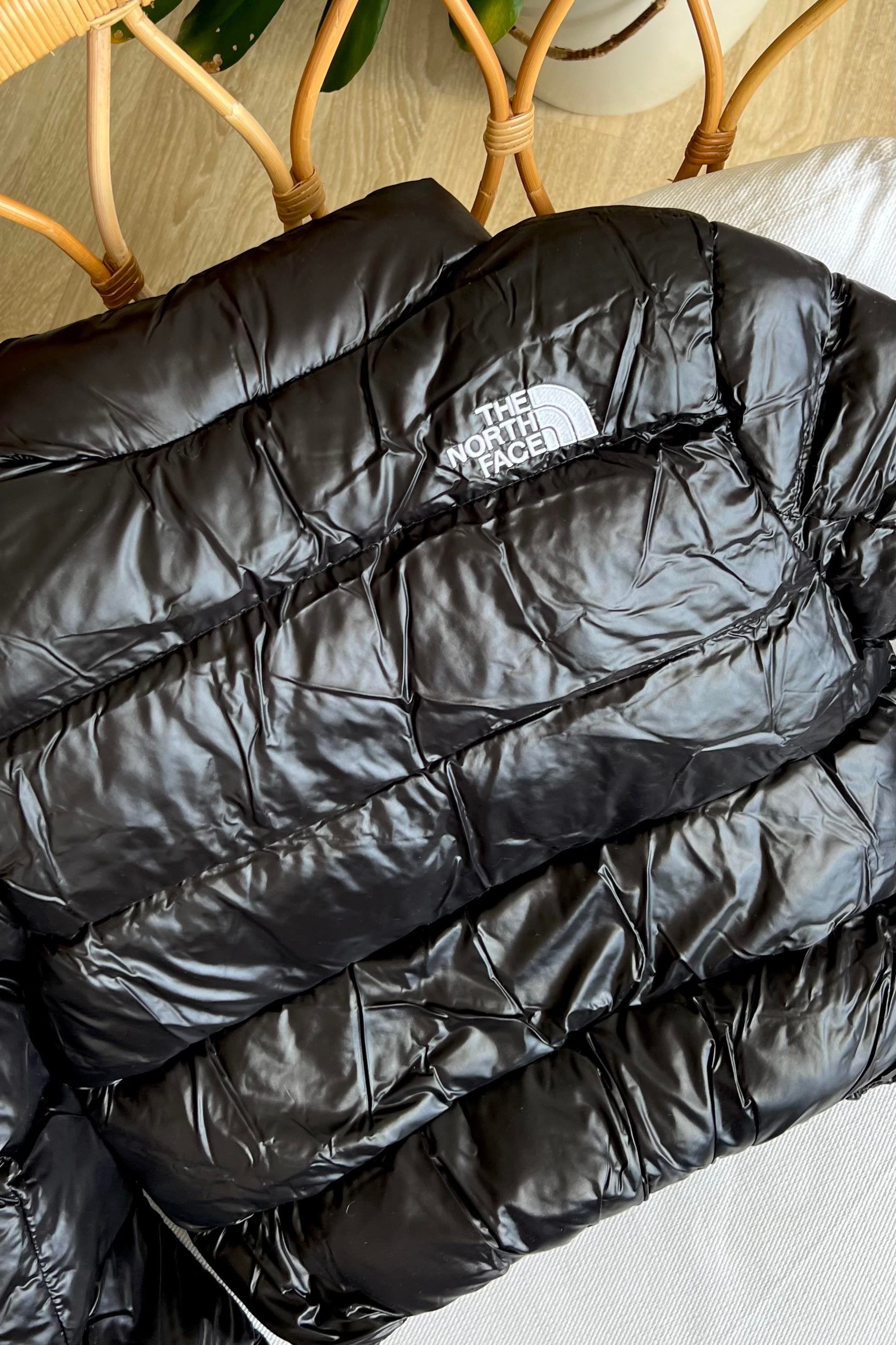 Siyah Orjinal Marka Şişme Mont uygun fiyatlarda www.butikhola.com adresinde