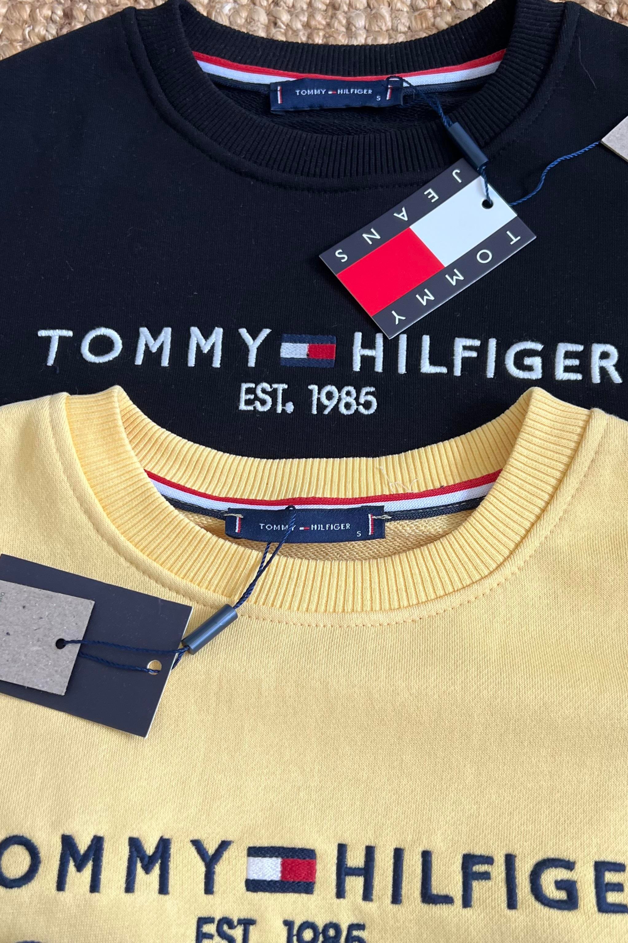 Siyah Oversize Logo Nakışlı Sweatshirt uygun fiyatlarda www.butikhola.com adresinde