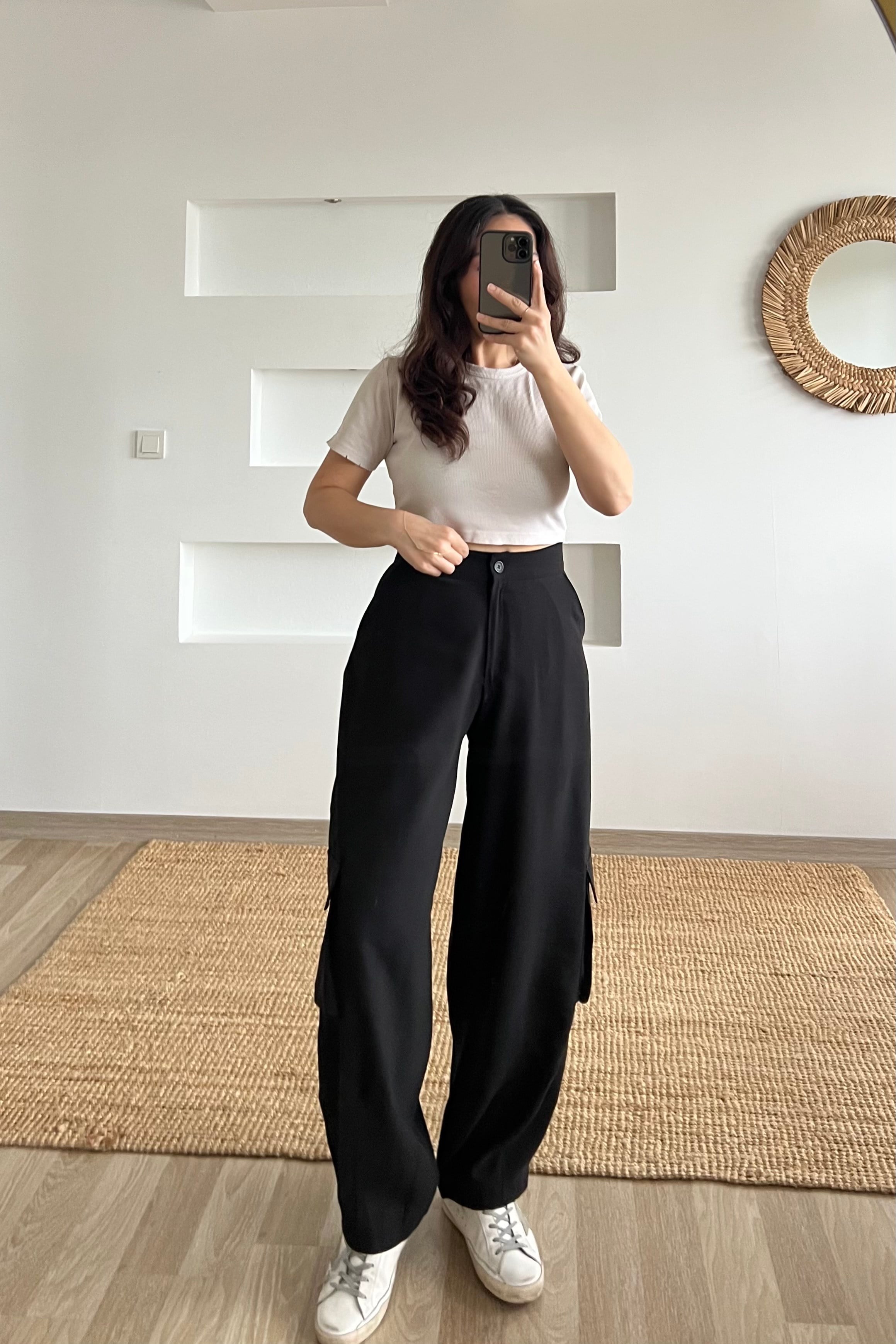 Siyah Paçası Pensli Kargo Cep Pantolon uygun fiyatlarda www.butikhola.com adresinde