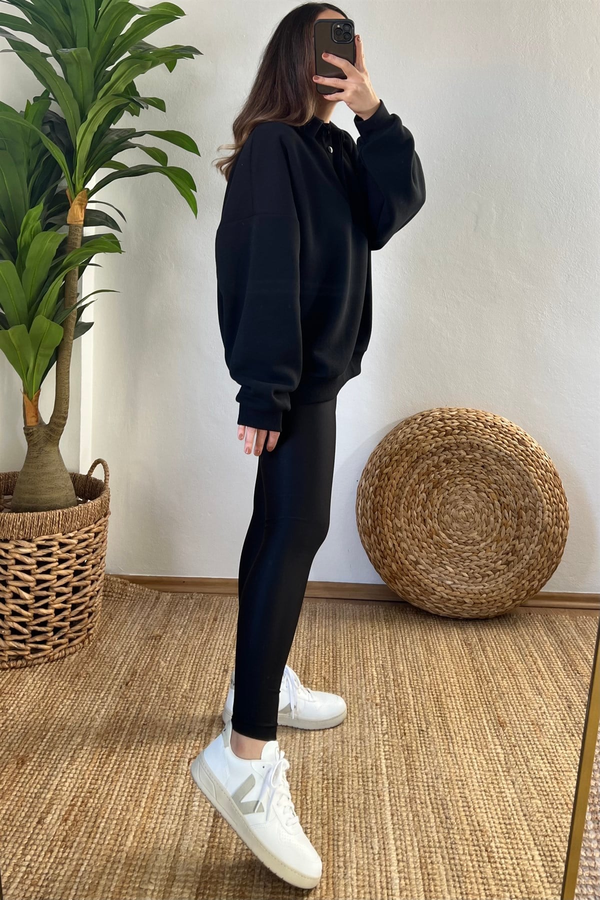 Siyah Pola Yaka eOversize Sweatshirt uygun fiyatlarda www.butikhola.com adresinde