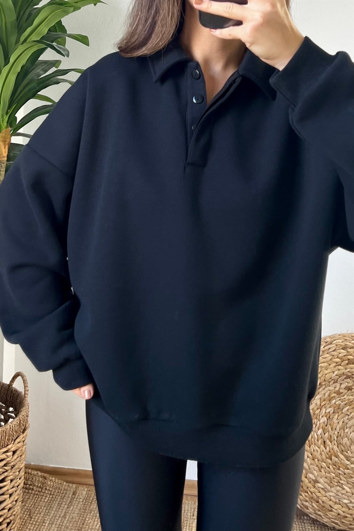 Siyah Pola Yaka eOversize Sweatshirt uygun fiyatlarda www.butikhola.com adresinde
