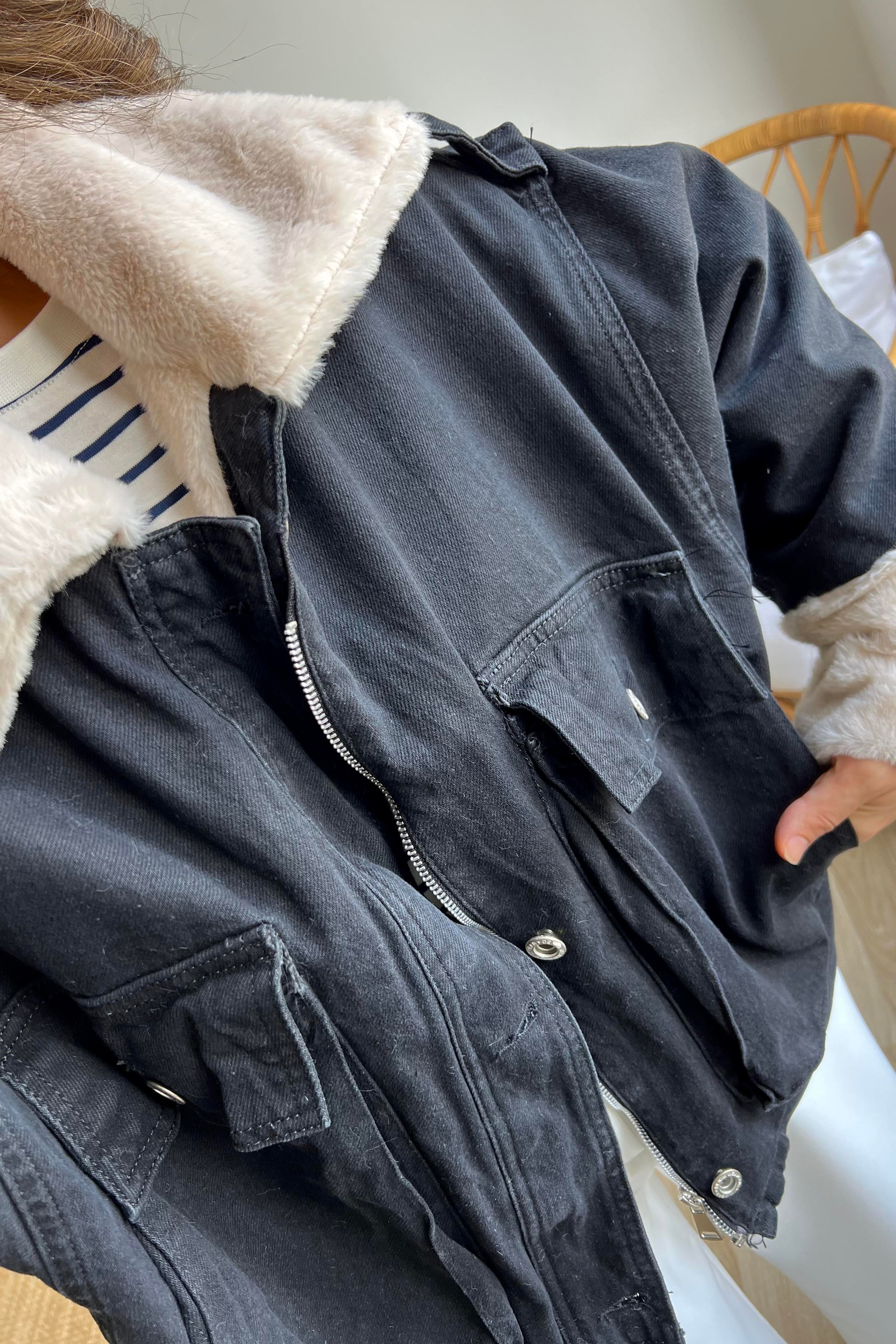 Siyah Premium İçi ve Yakası Kürklü Kot Mont uygun fiyatlarda www.butikhola.com adresinde