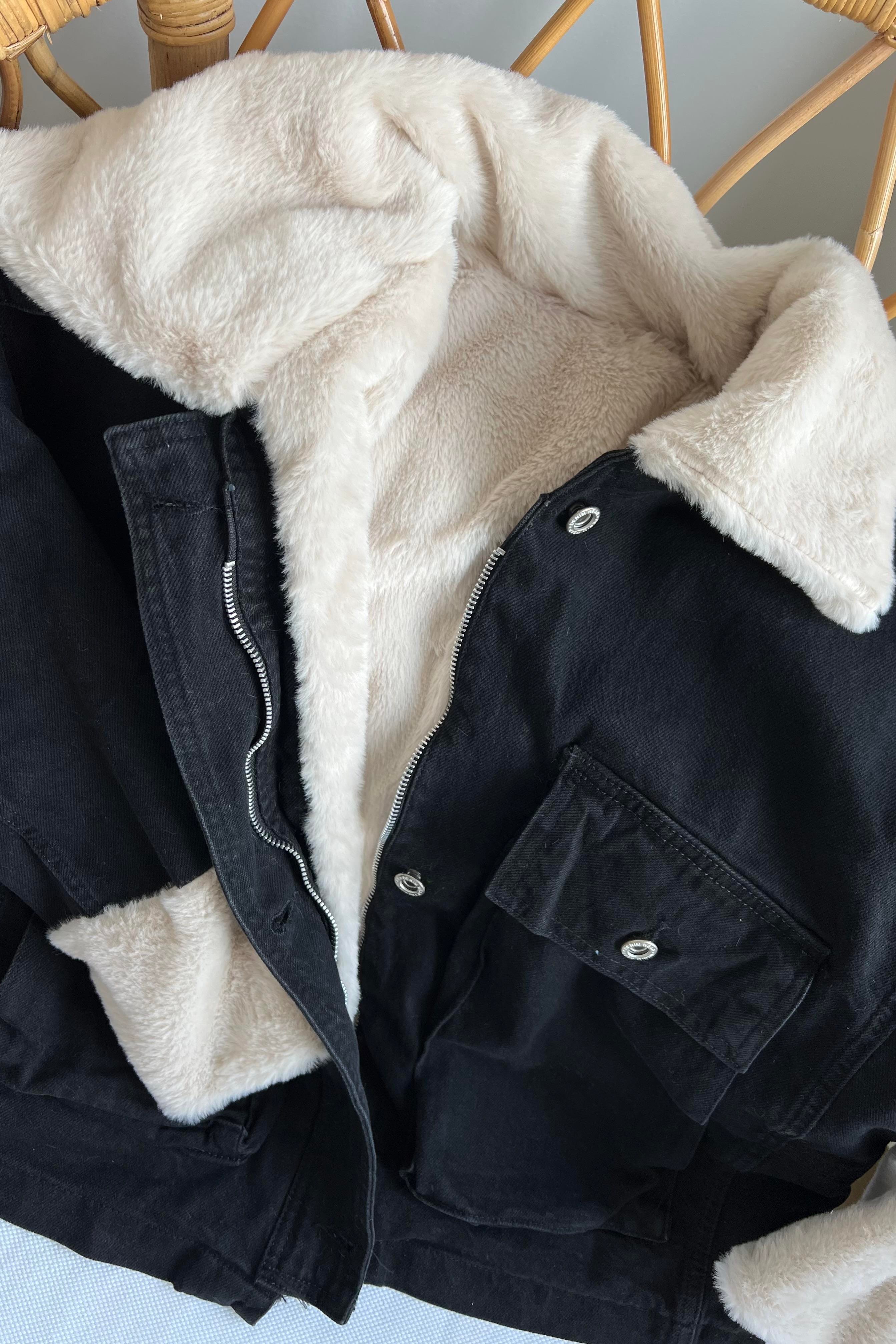 Siyah Premium İçi ve Yakası Kürklü Kot Mont uygun fiyatlarda www.butikhola.com adresinde