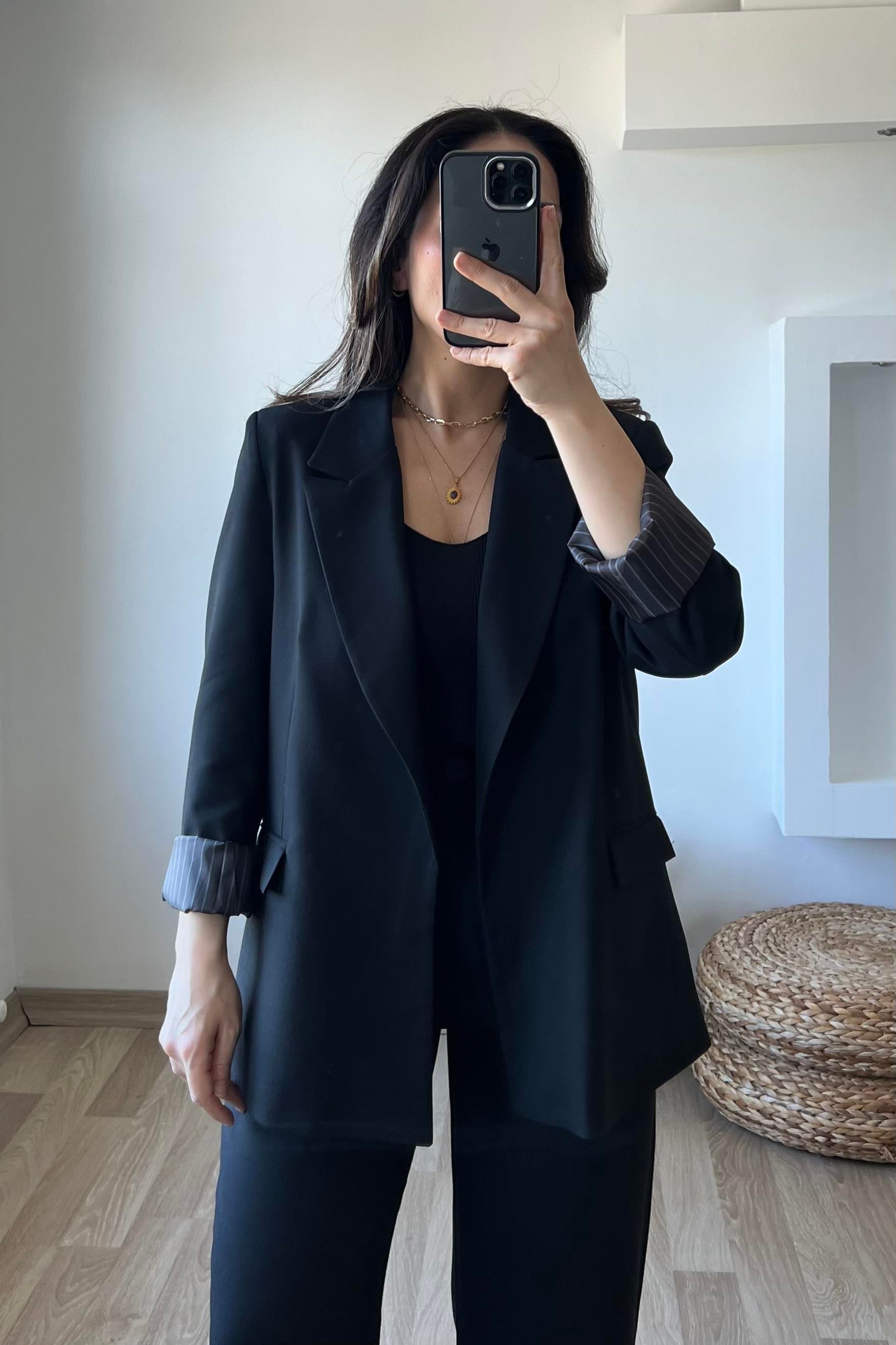 Siyah Premium Kolu Katlamalı Blazer uygun fiyatlarda www.butikhola.com adresinde