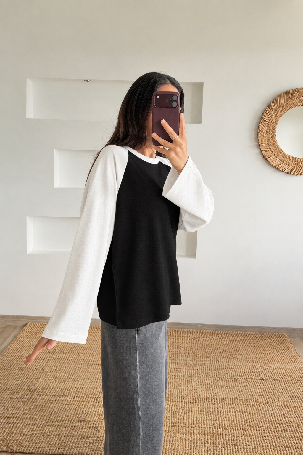 Siyah Reglan Kollu Sweatshirt uygun fiyatlarda www.butikhola.com adresinde