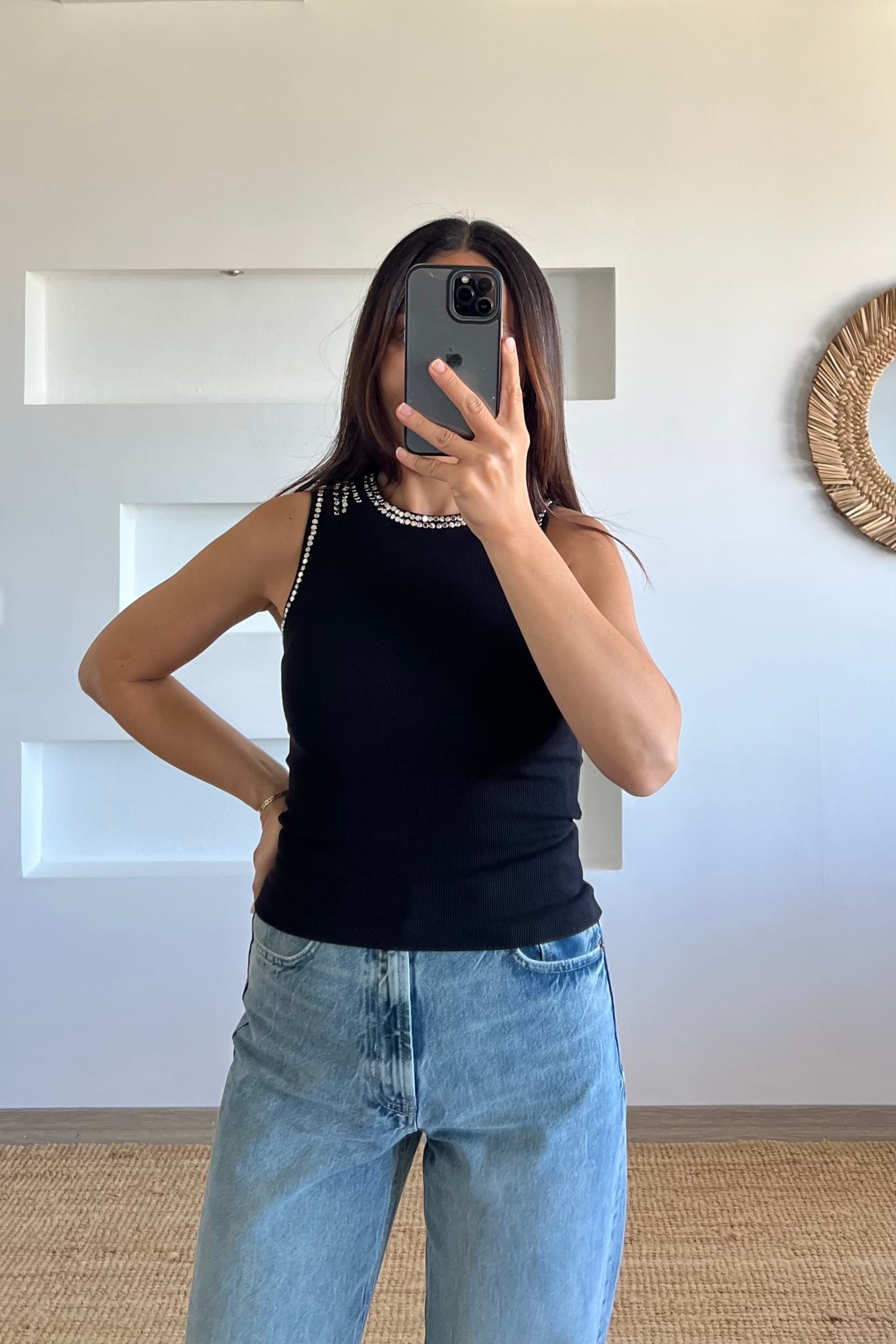 Siyah Taş Çakımlı Fitilli Kolsuz Tshirt uygun fiyatlarda www.butikhola.com adresinde