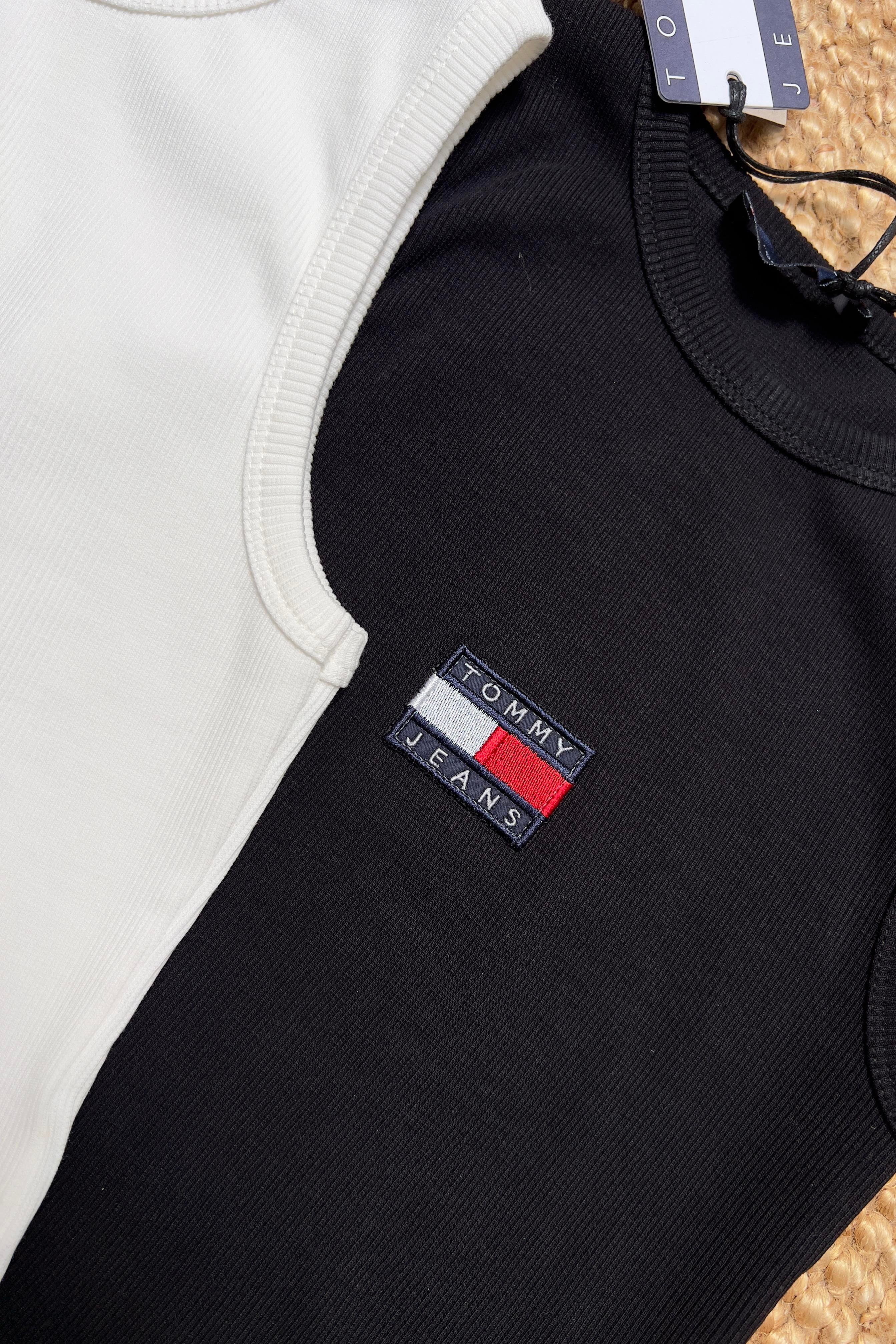 Siyah TH Arma Nakışlı Kolsuz Tshirt uygun fiyatlarda www.butikhola.com adresinde