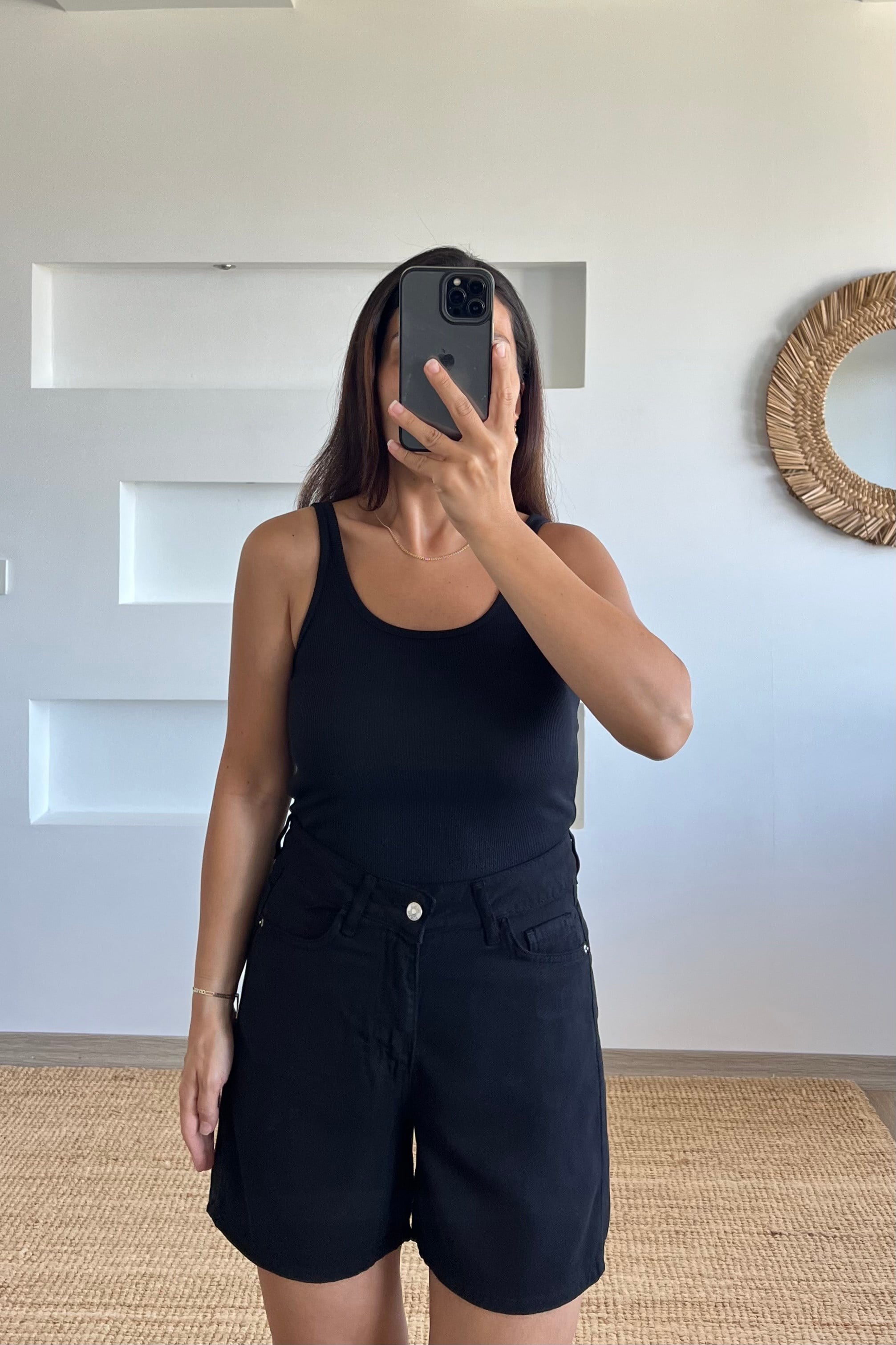 Siyah U Yaka Askılı Fitilli Atlet uygun fiyatlarda www.butikhola.com adresinde