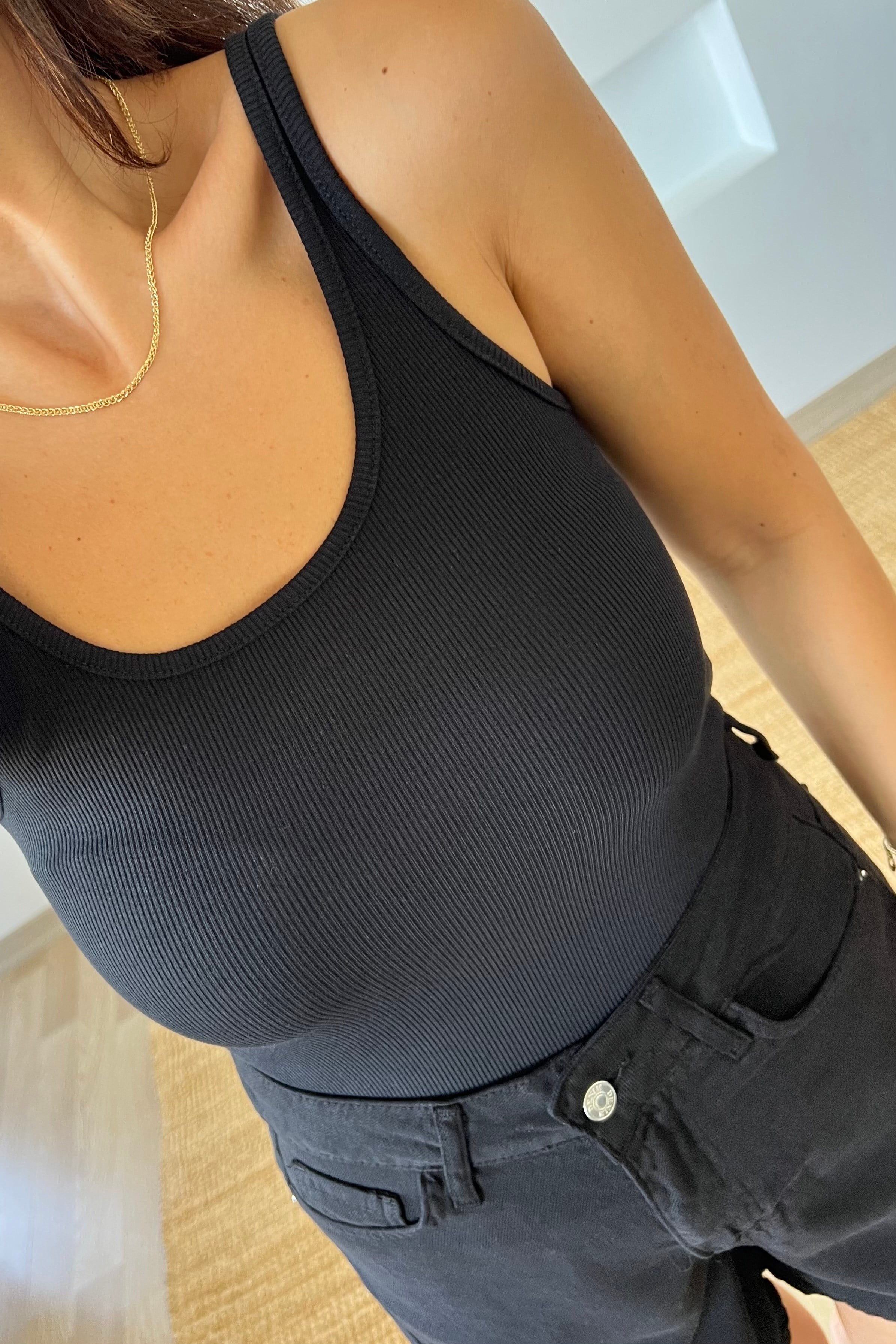 Siyah U Yaka Askılı Fitilli Atlet uygun fiyatlarda www.butikhola.com adresinde