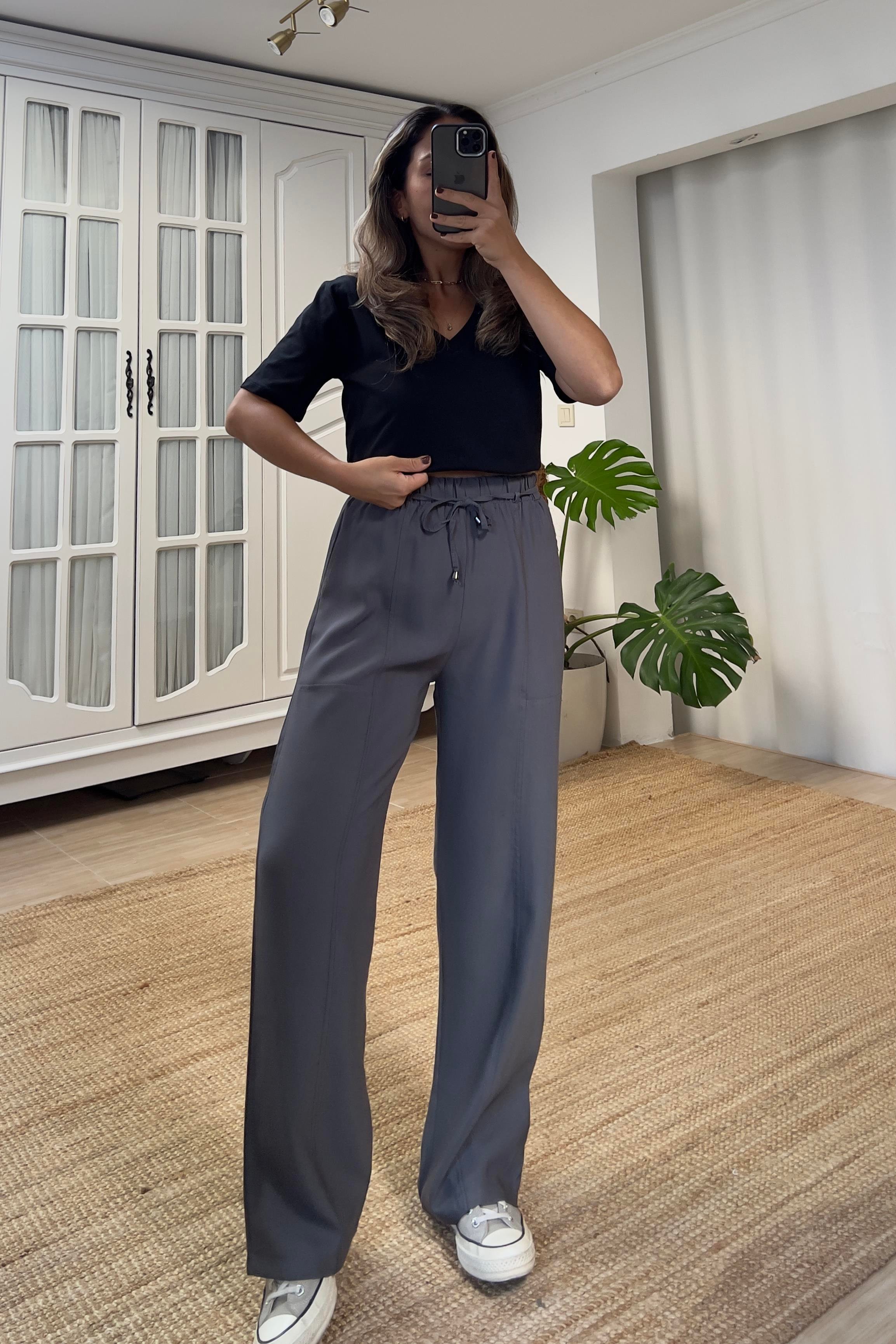 Siyah V Yaka Organik Pamuklu Basic Tshirt uygun fiyatlarda www.butikhola.com adresinde