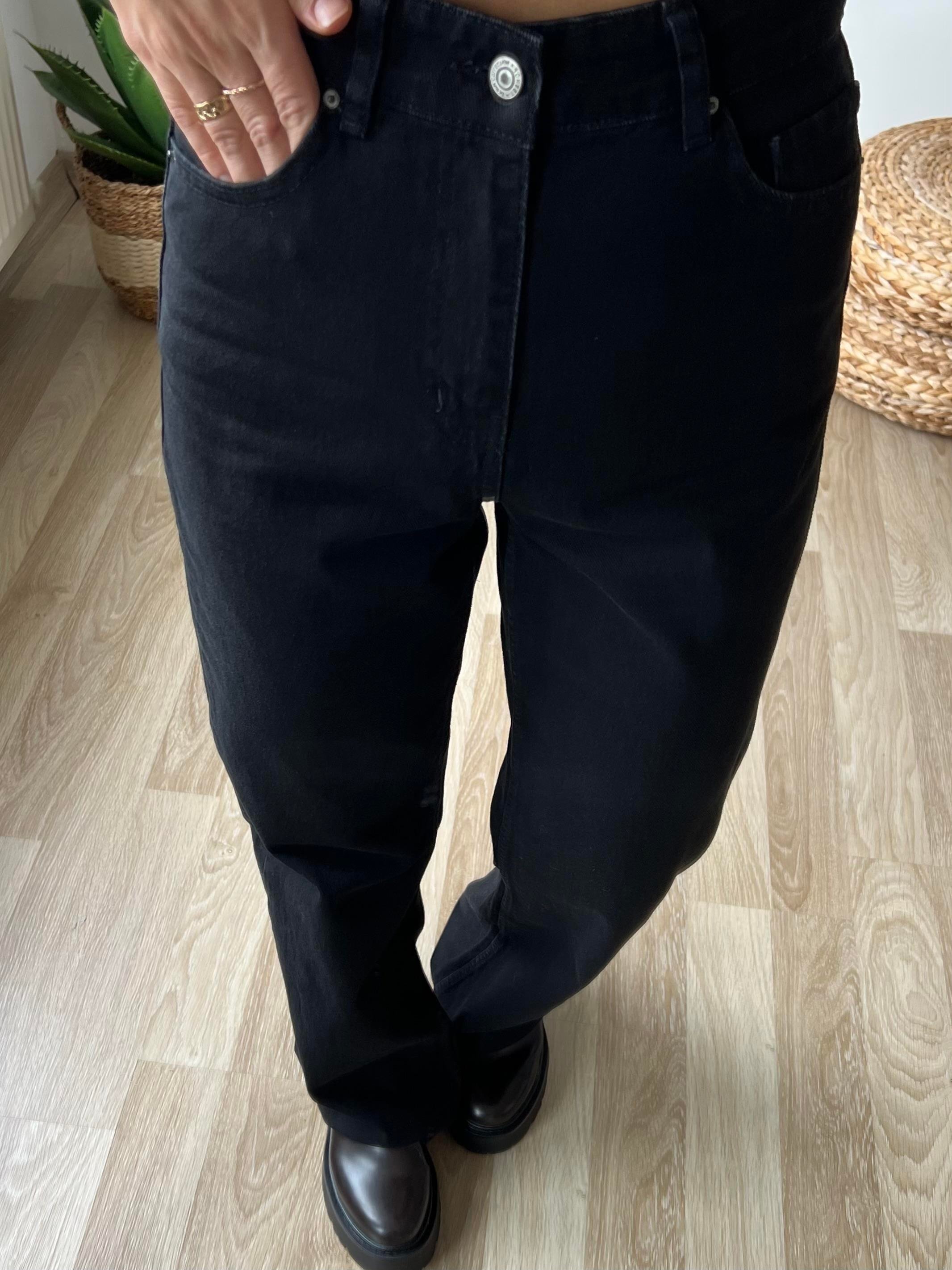 Siyah Yıkamalı Straight Fit Kesik Paça Jean  uygun fiyatlarda www.butikhola.com adresinde