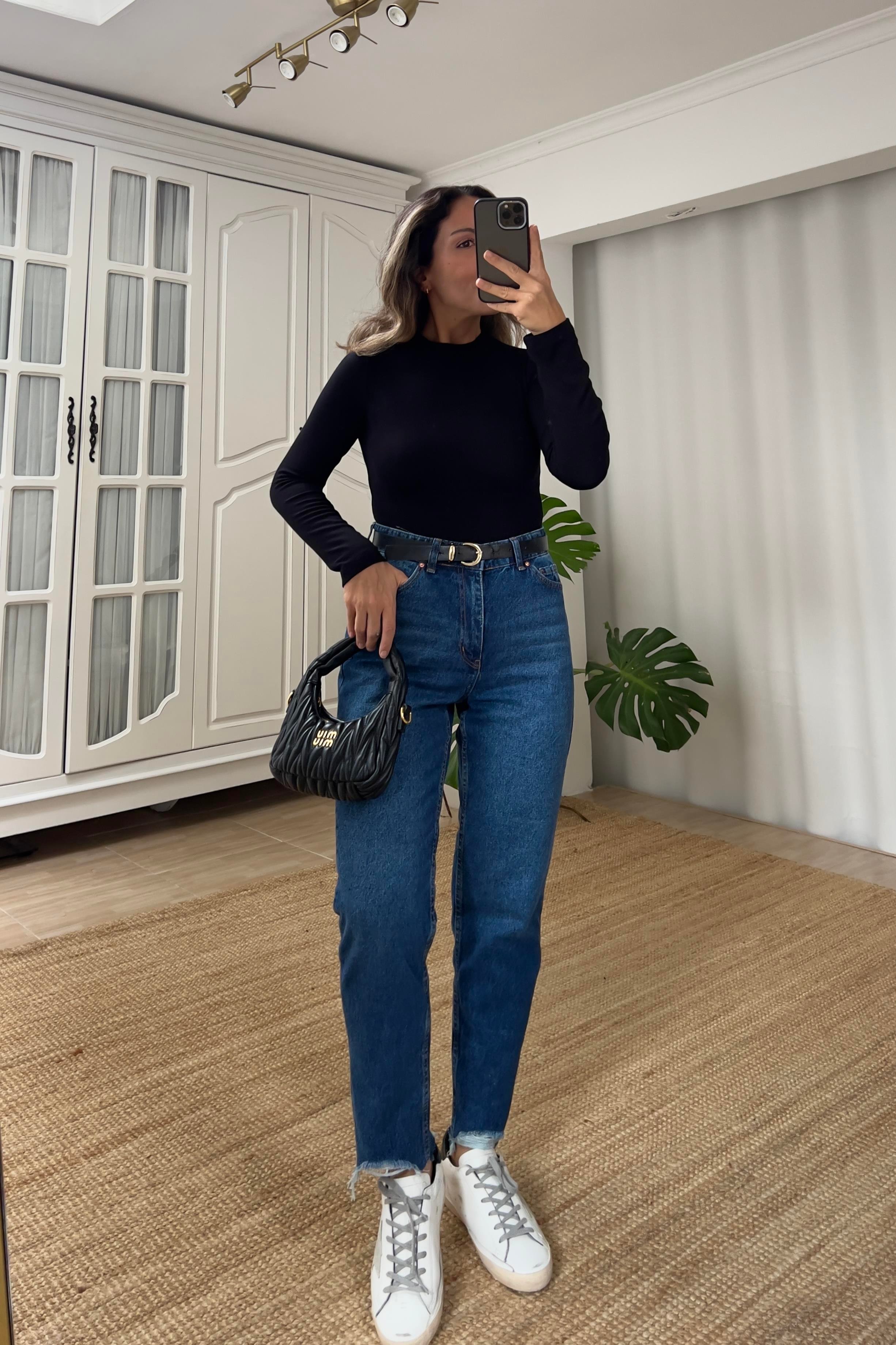 Siyah Yumuşak Dokulu Bluz  uygun fiyatlarda www.butikhola.com adresinde