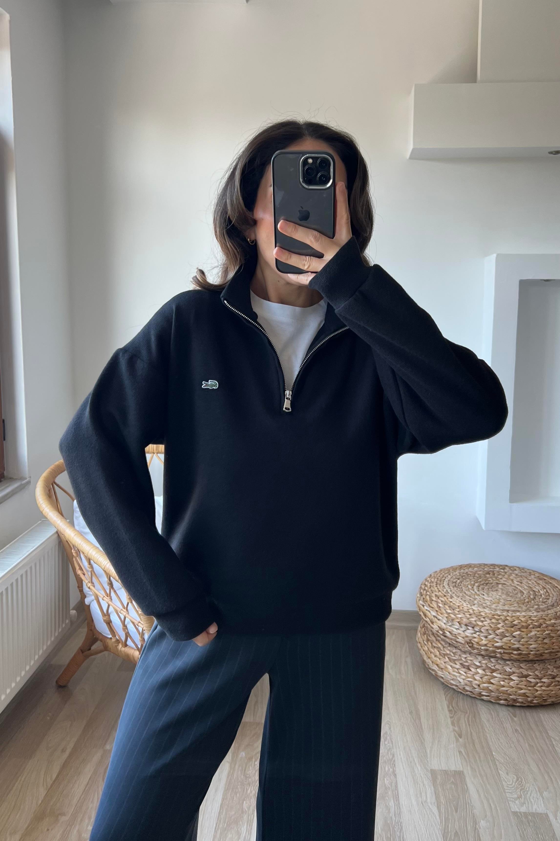 Siyah Yumuşak Dokulu Yakası Fermuarlı Sweatshirt uygun fiyatlarda www.butikhola.com adresinde