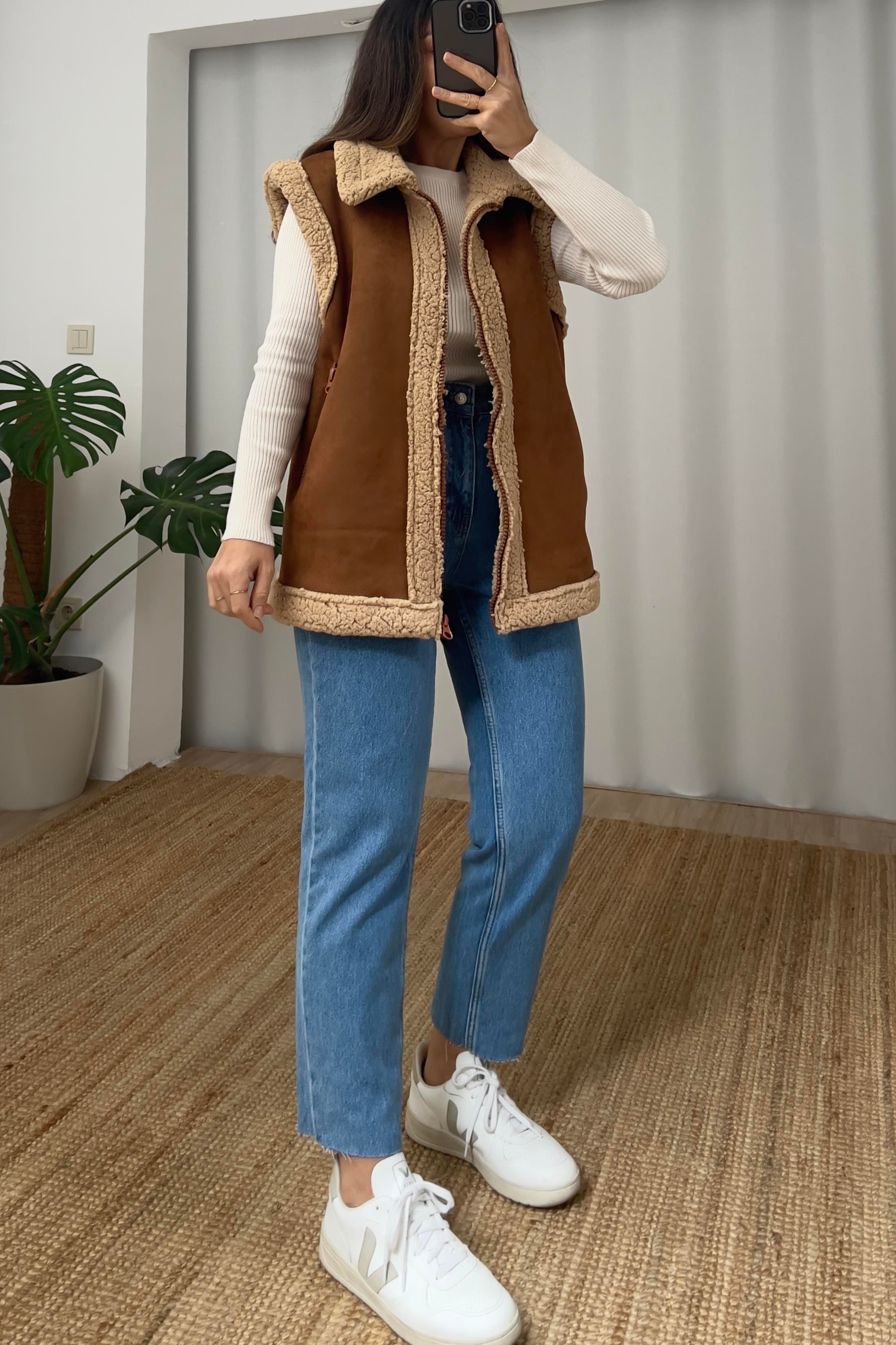 Taba İçi Kürklü Nubuk Yelek uygun fiyatlarda www.butikhola.com adresinde