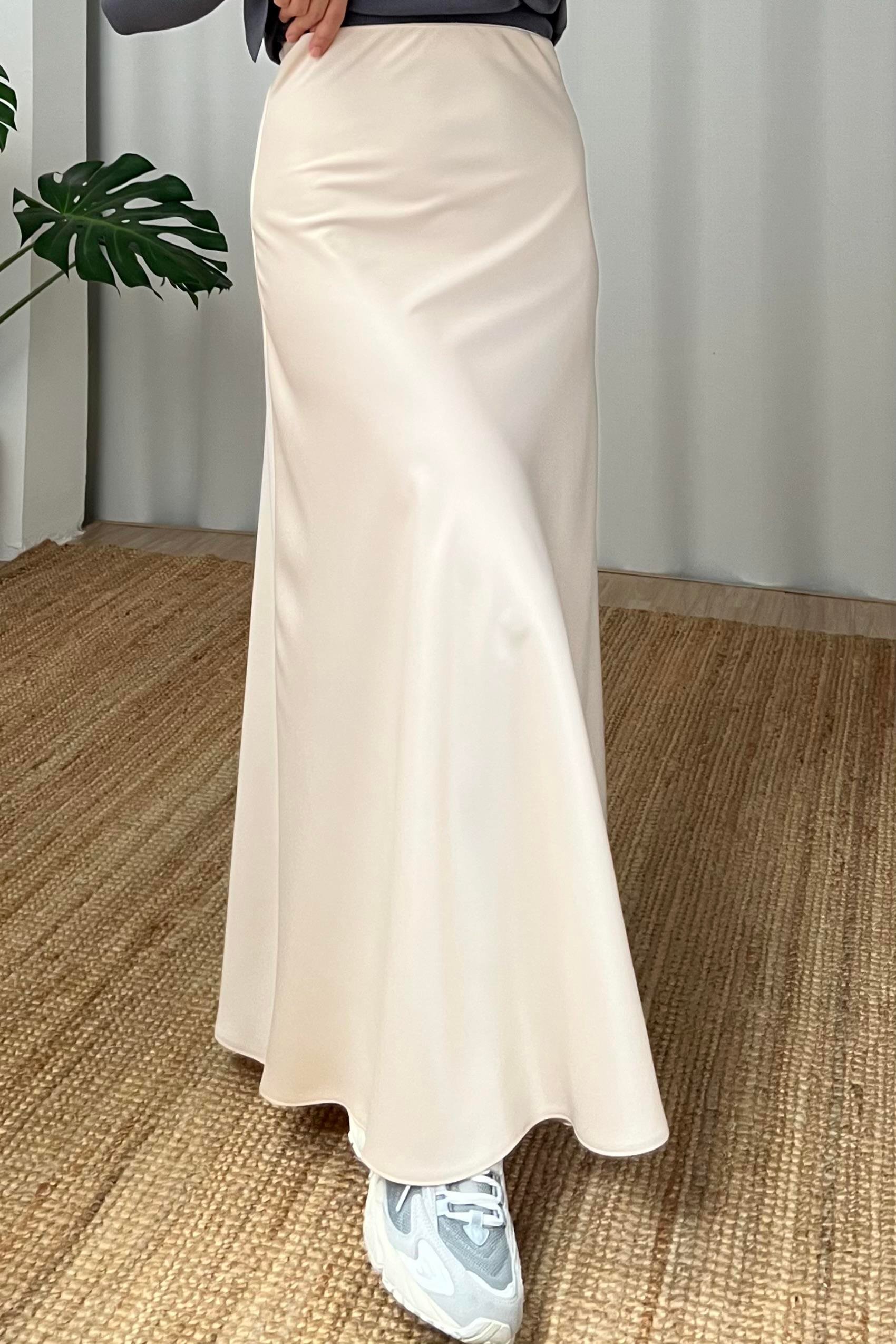 Taş Beli Lastikli Maksi Saten Etek uygun fiyatlarda www.butikhola.com adresinde