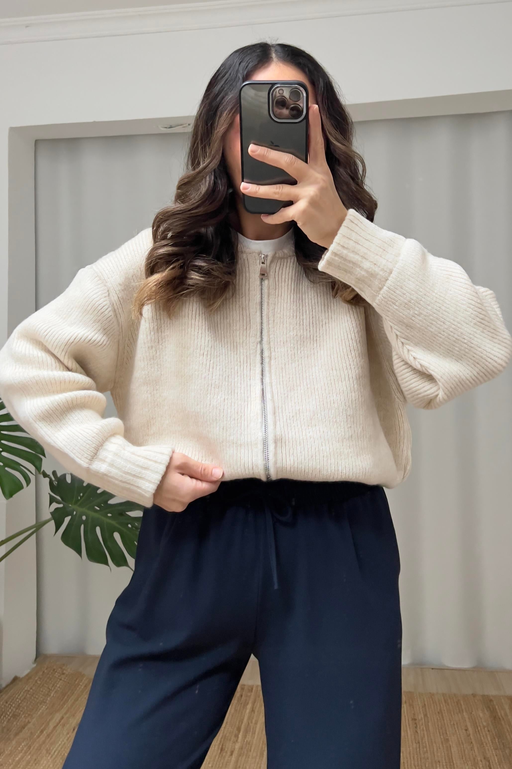 Taş Rengi Bomber Hırka uygun fiyatlarda www.butikhola.com adresinde