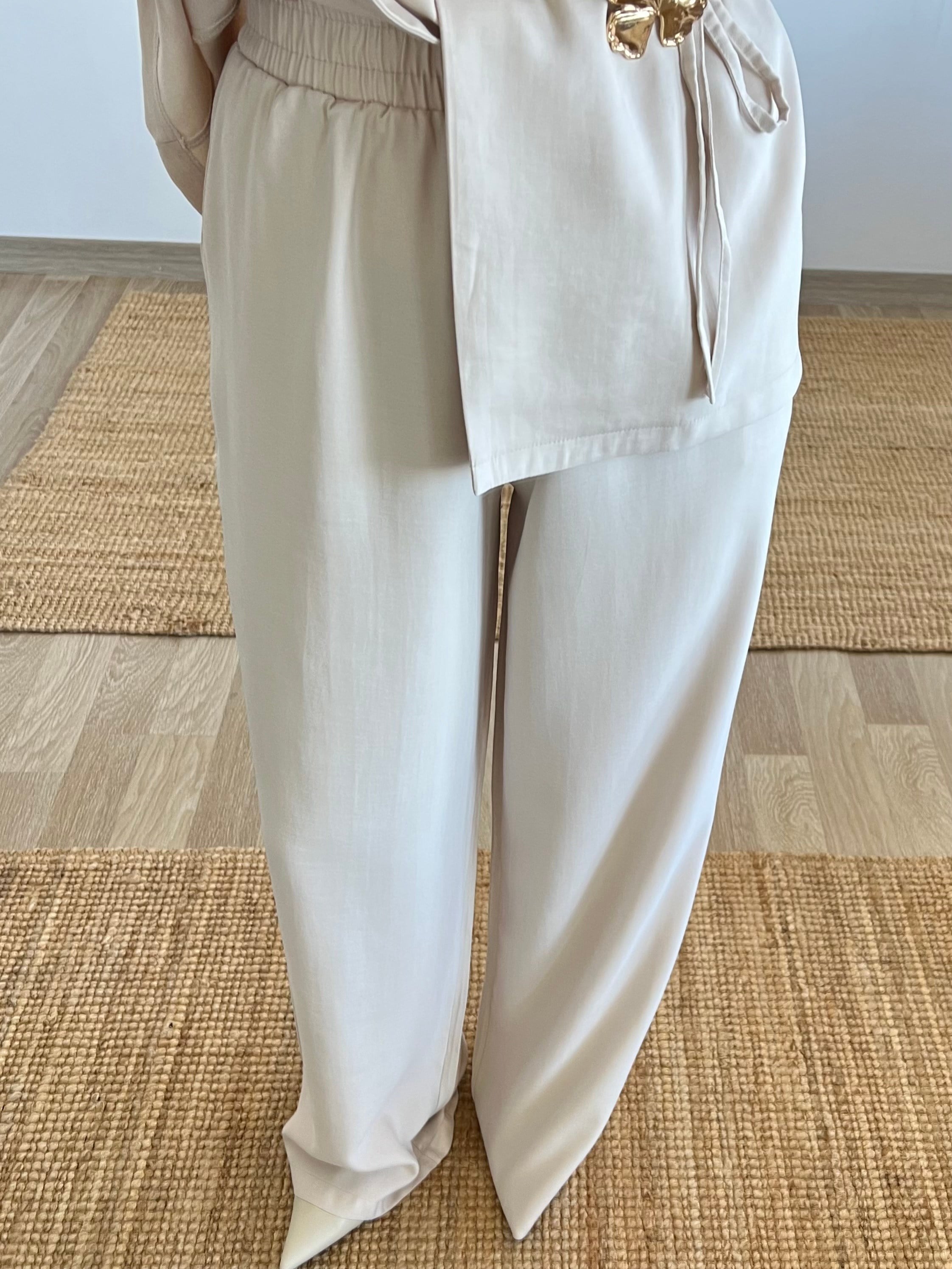 Taş Rengi Çıkarılabilir Broşlu Kimono Pantolon Takım uygun fiyatlarda www.butikhola.com adresinde