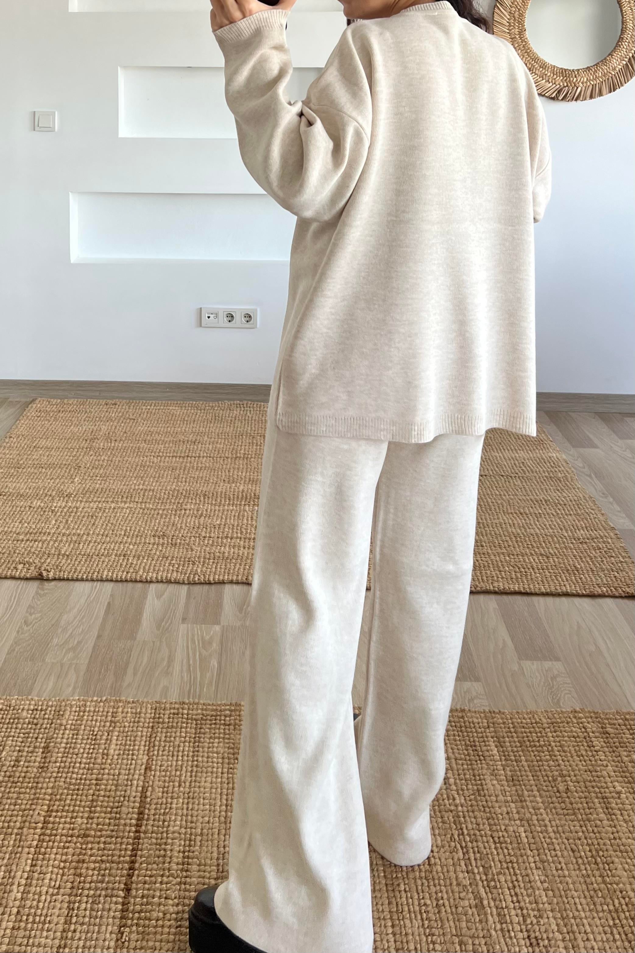 Taş Rengi Comfort Triko Takım uygun fiyatlarda www.butikhola.com adresinde