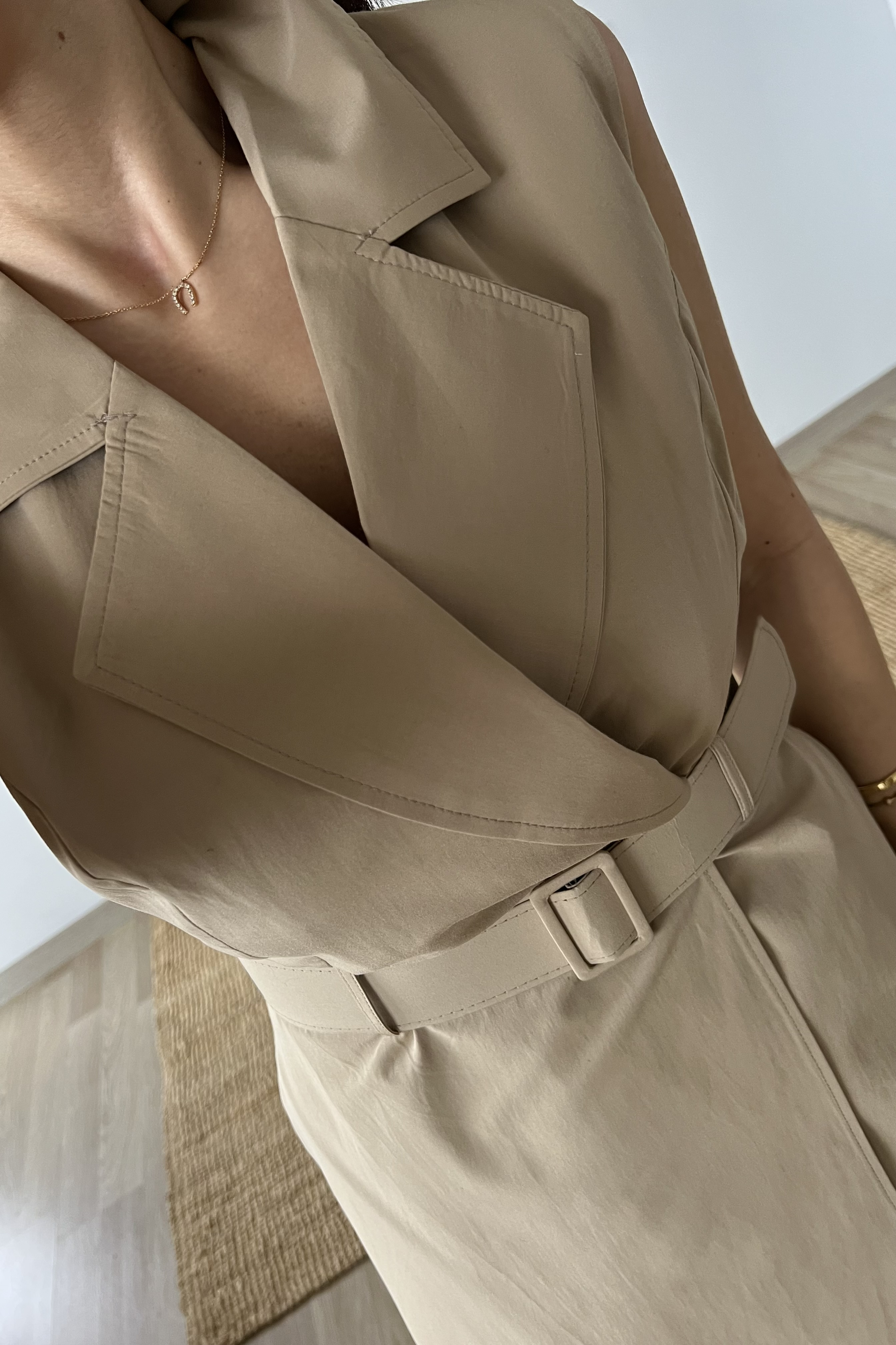Taş Rengi Kruvaze Kemer Detaylı Elbise uygun fiyatlarda www.butikhola.com adresinde