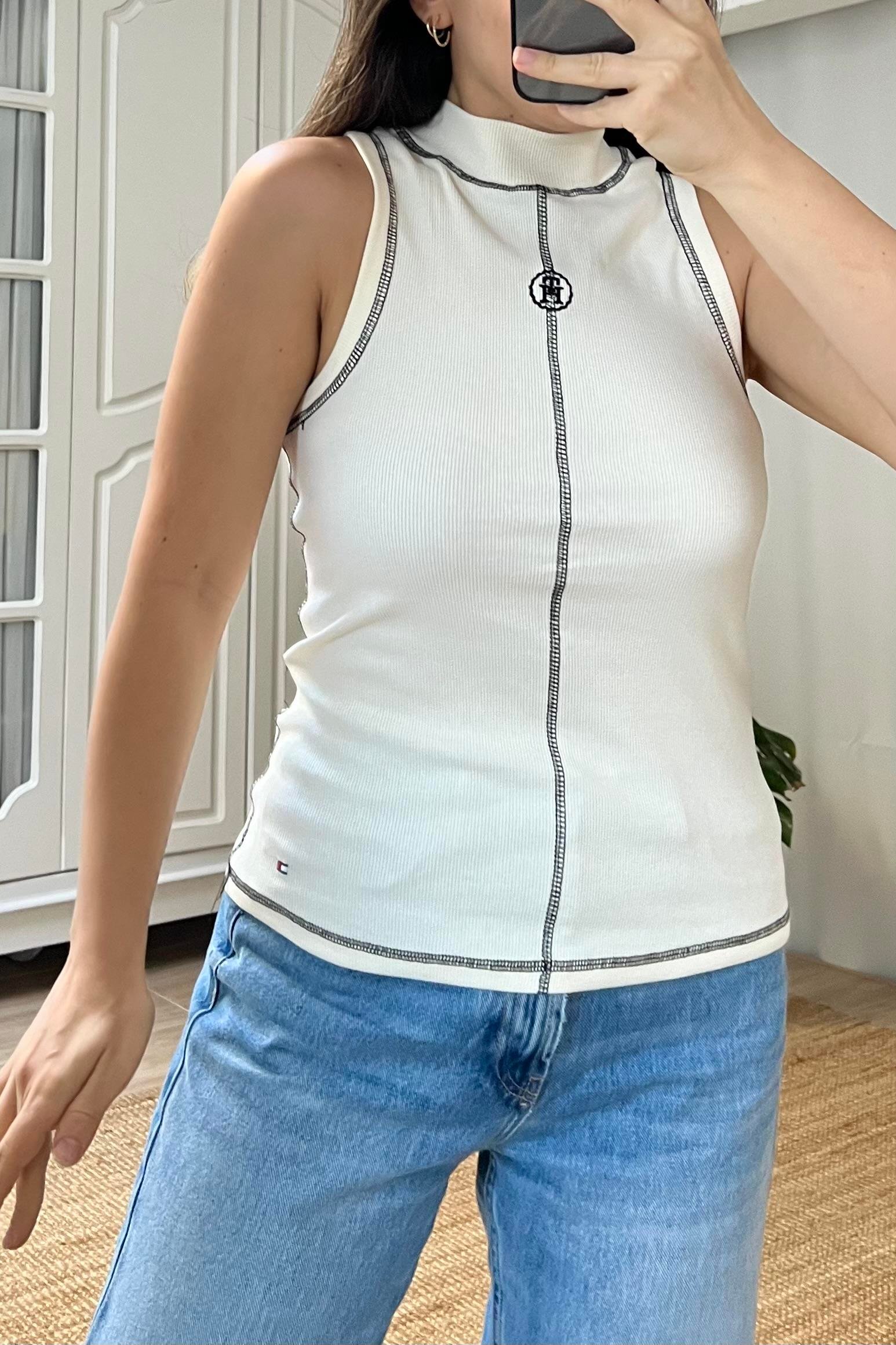 TH Ekru Logo Nakışlı Dikiş Detaylı Kolsuz Tshirt uygun fiyatlarda www.butikhola.com adresinde
