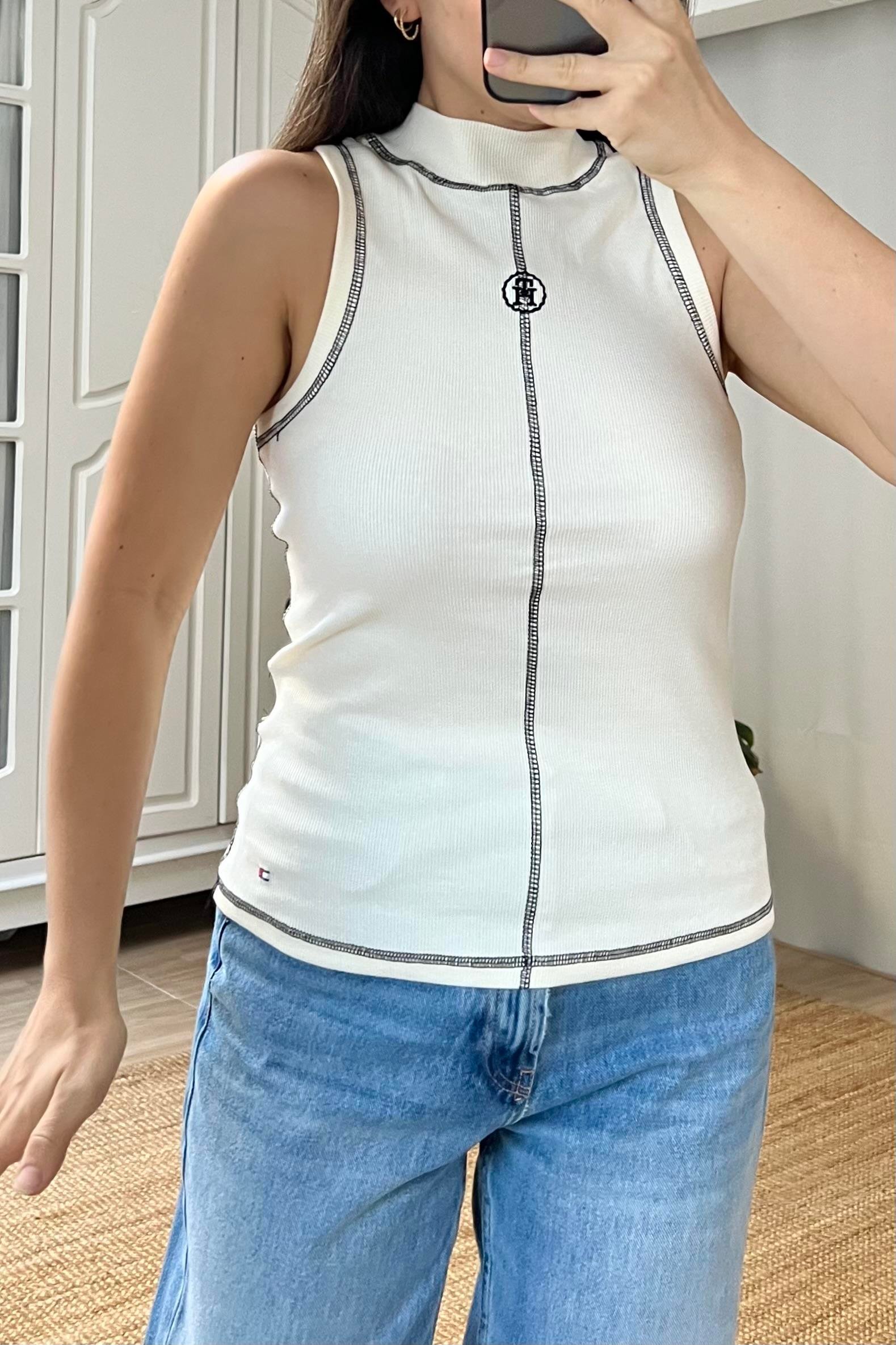TH Ekru Logo Nakışlı Dikiş Detaylı Kolsuz Tshirt uygun fiyatlarda www.butikhola.com adresinde