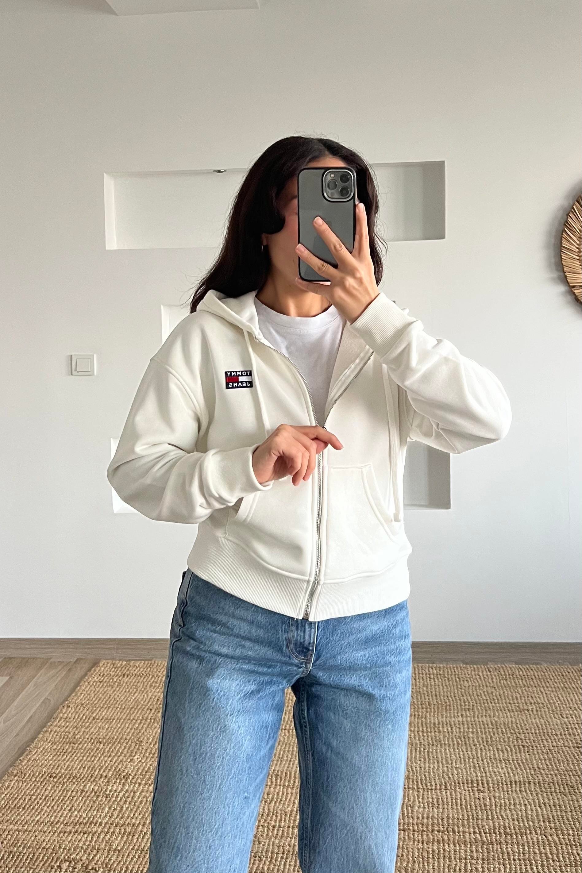 TH Ekru Logo Nakışlı Sweat Hırka uygun fiyatlarda www.butikhola.com adresinde