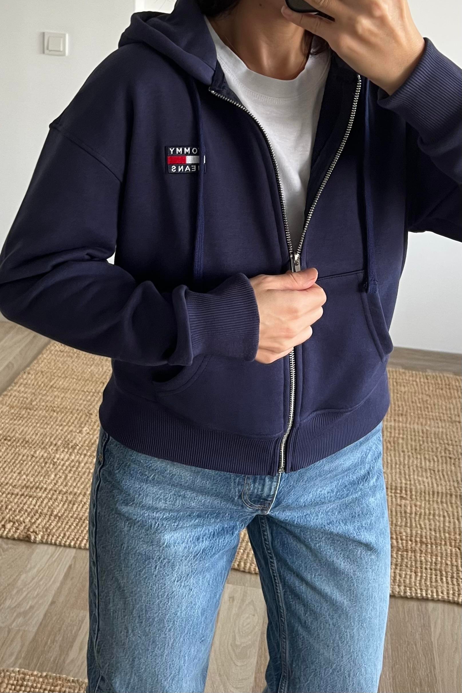 TH Lacivert Logo Nakışlı Sweat Hırka uygun fiyatlarda www.butikhola.com adresinde