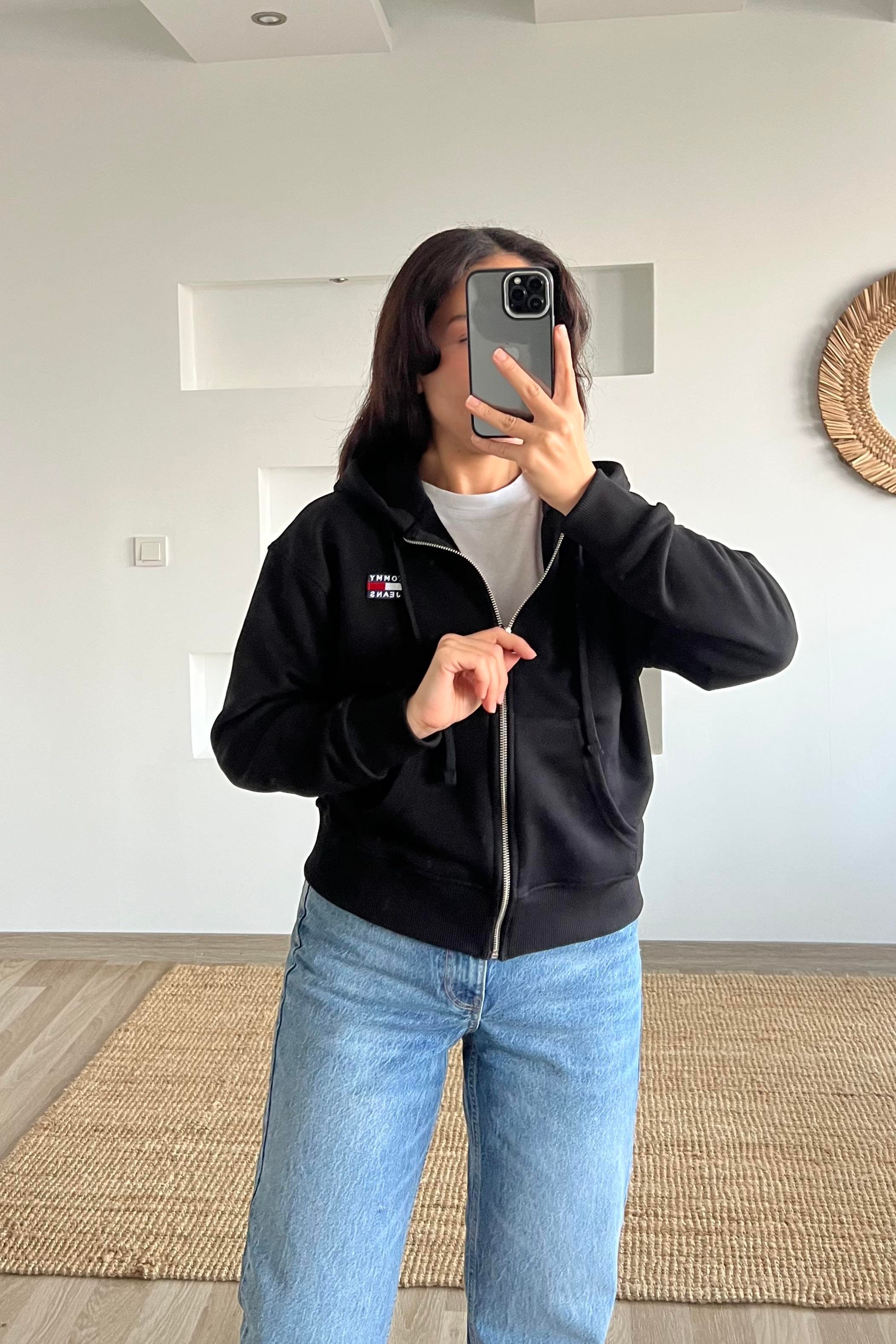 TH Siyah Logo Nakışlı Sweat Hırka uygun fiyatlarda www.butikhola.com adresinde