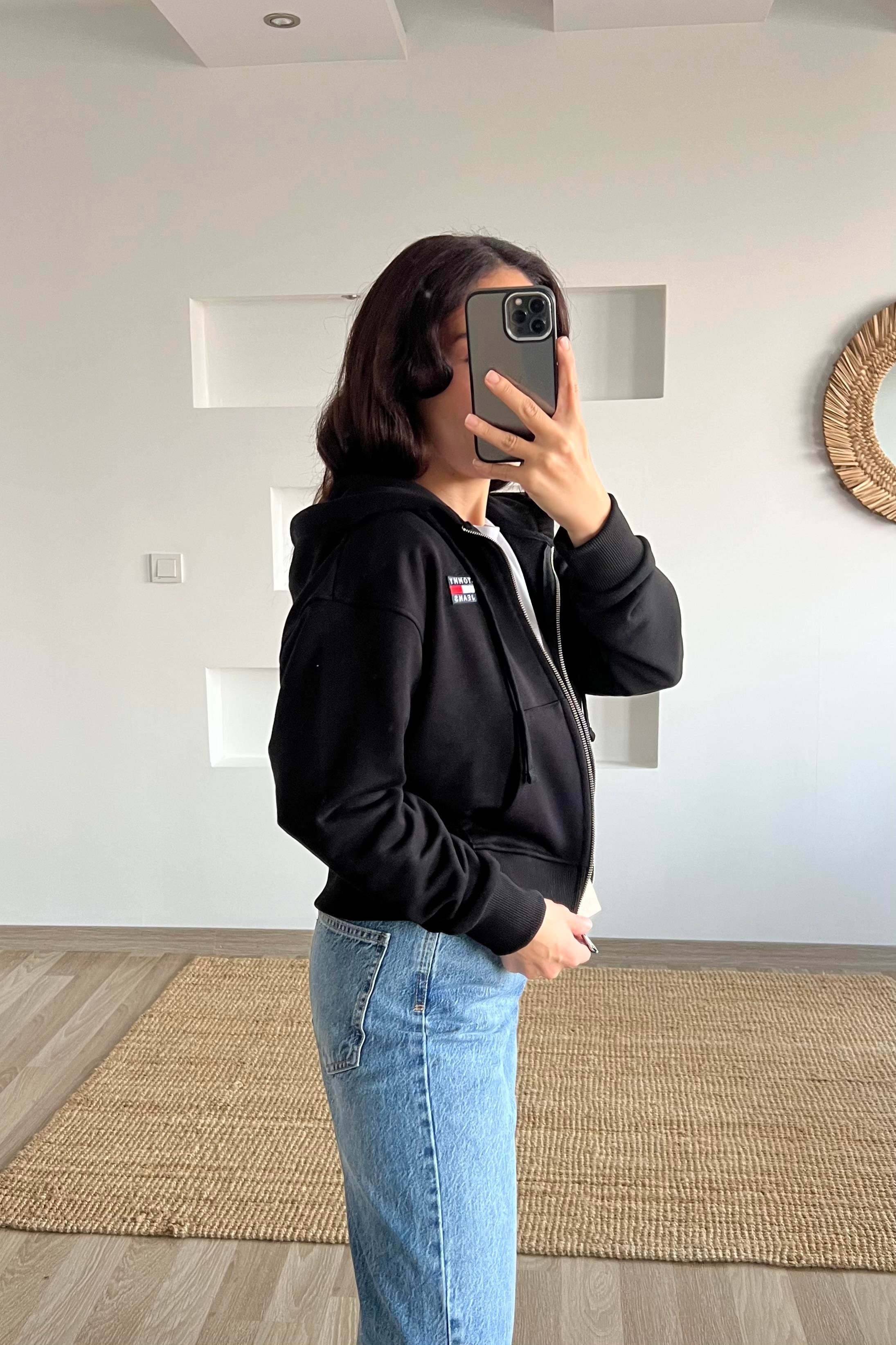 TH Siyah Logo Nakışlı Sweat Hırka uygun fiyatlarda www.butikhola.com adresinde