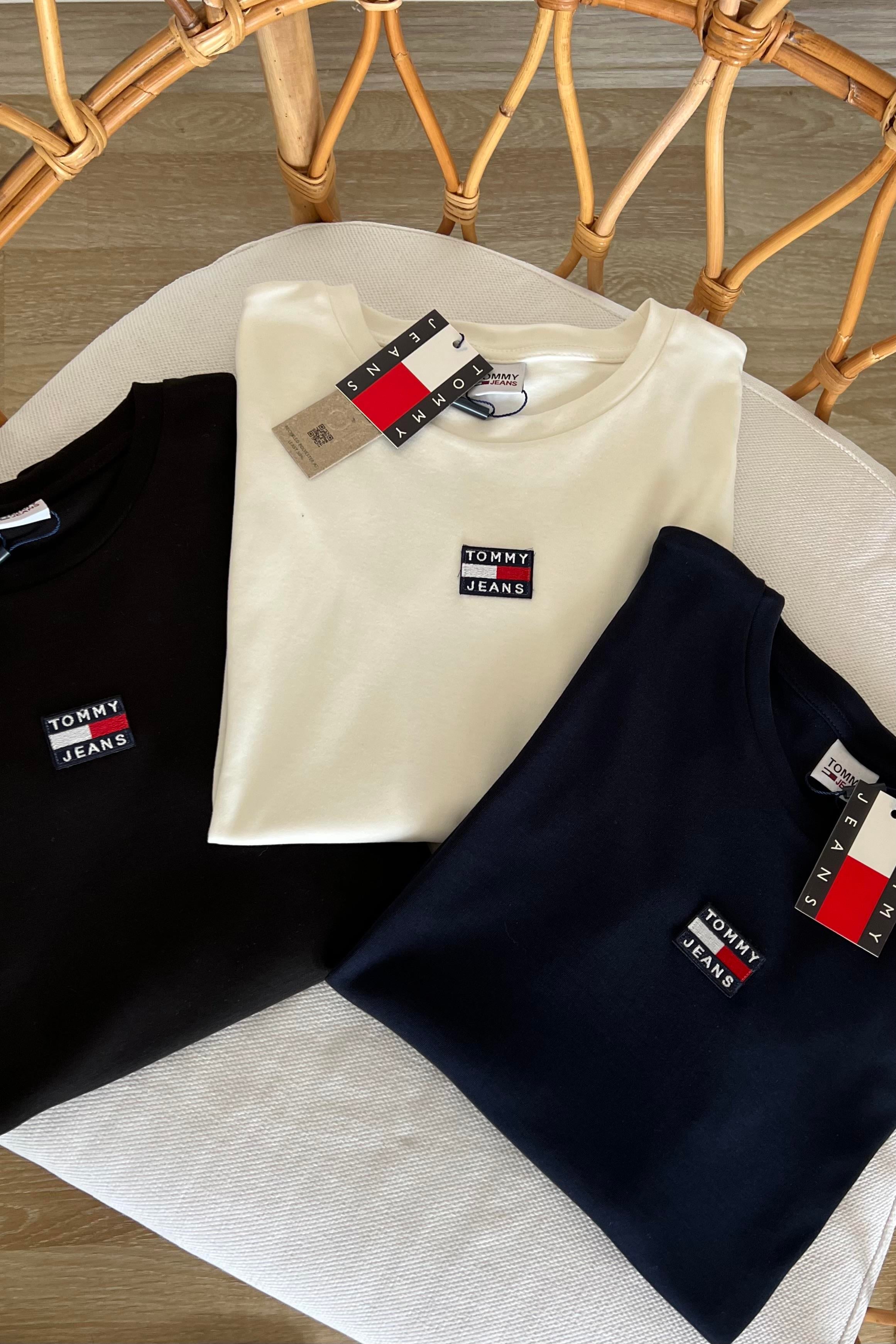 TH Siyah Logo Nakışlı Uzun Kol Bluz uygun fiyatlarda www.butikhola.com adresinde