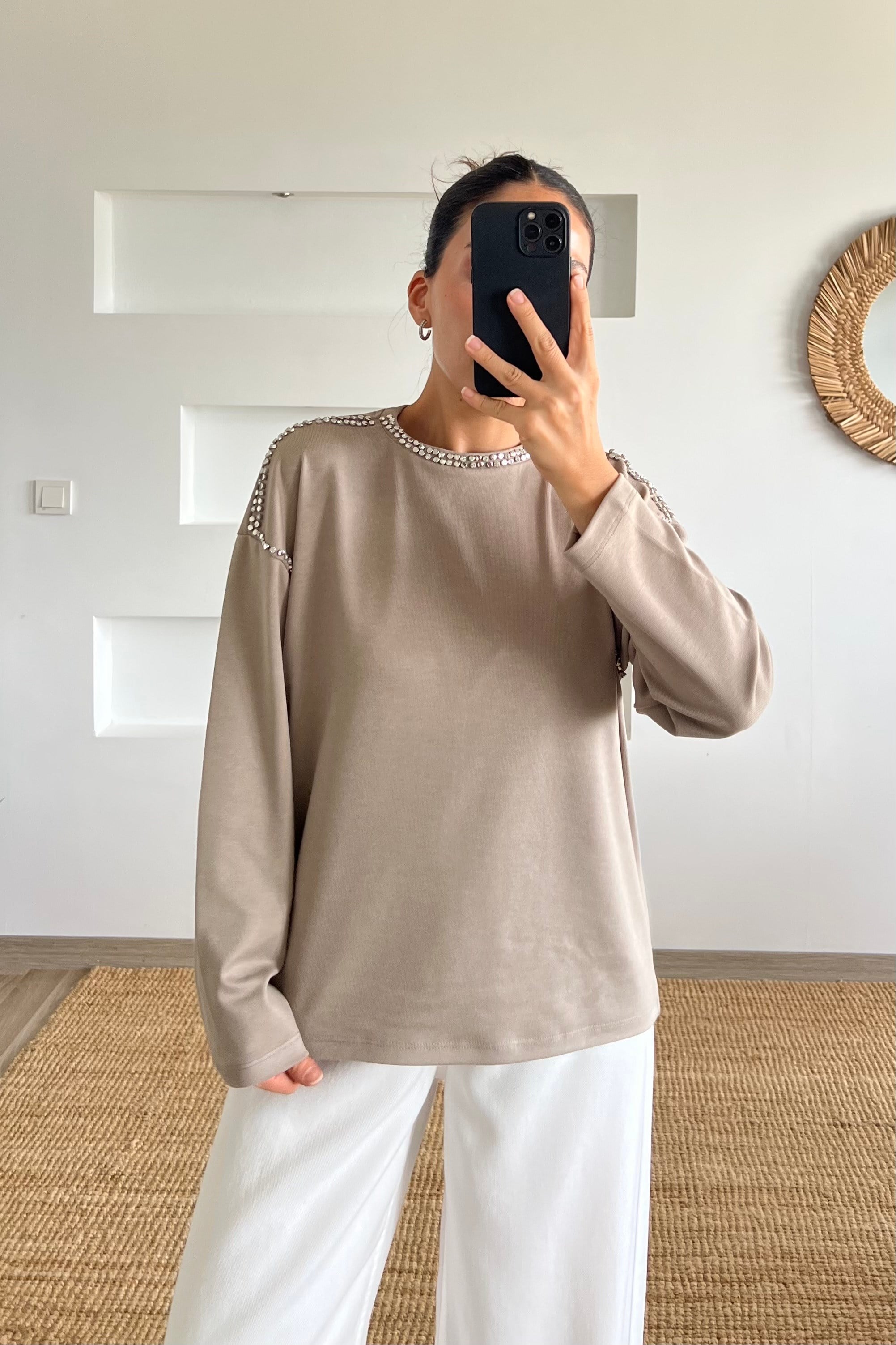 Vizon Yumuşak Dokulu Taş Çakımlı Sweat uygun fiyatlarda www.butikhola.com adresinde