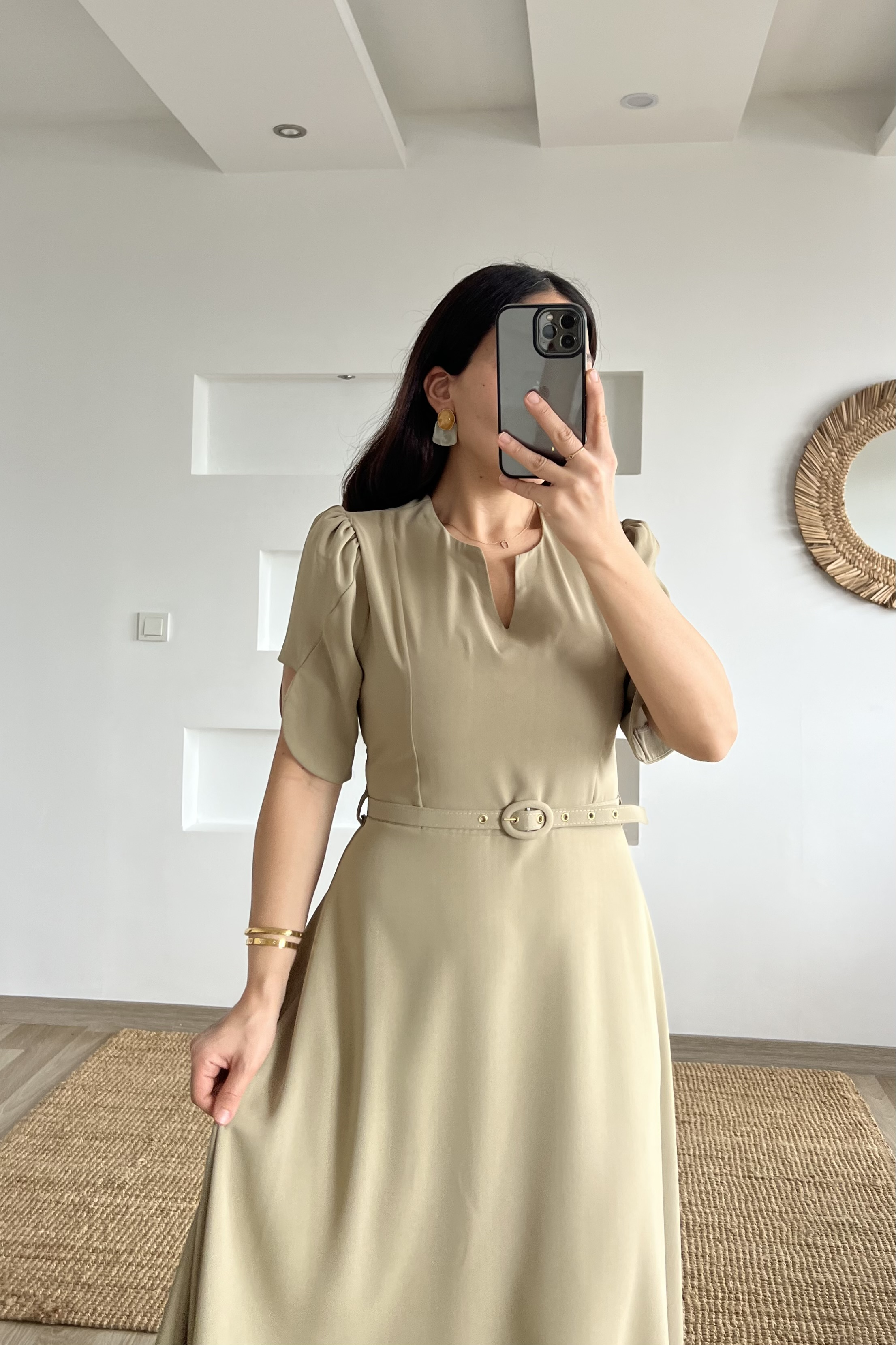 Yeşil Kemerli Asimetrik Kol Elbise uygun fiyatlarda www.butikhola.com adresinde