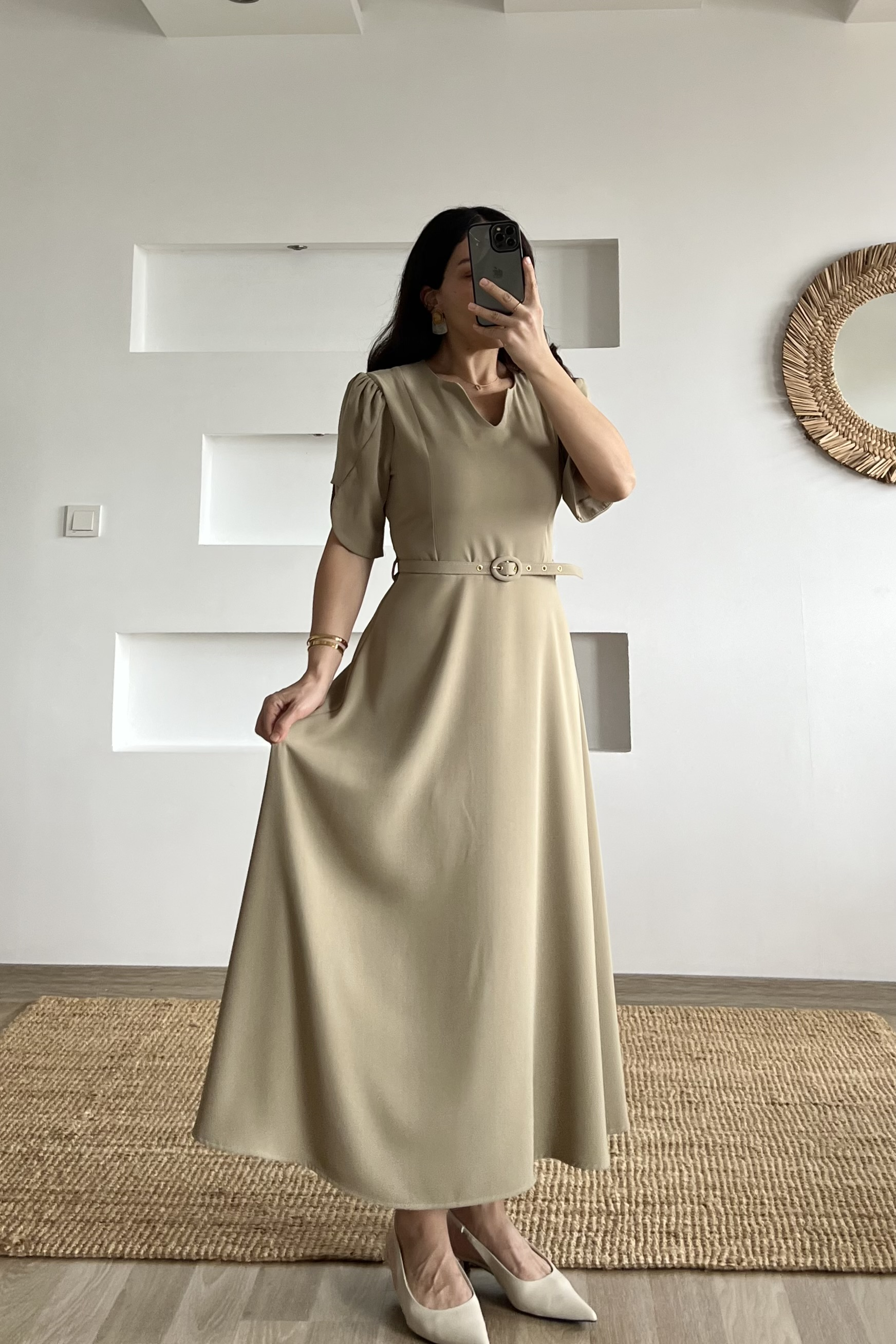 Yeşil Kemerli Asimetrik Kol Elbise uygun fiyatlarda www.butikhola.com adresinde