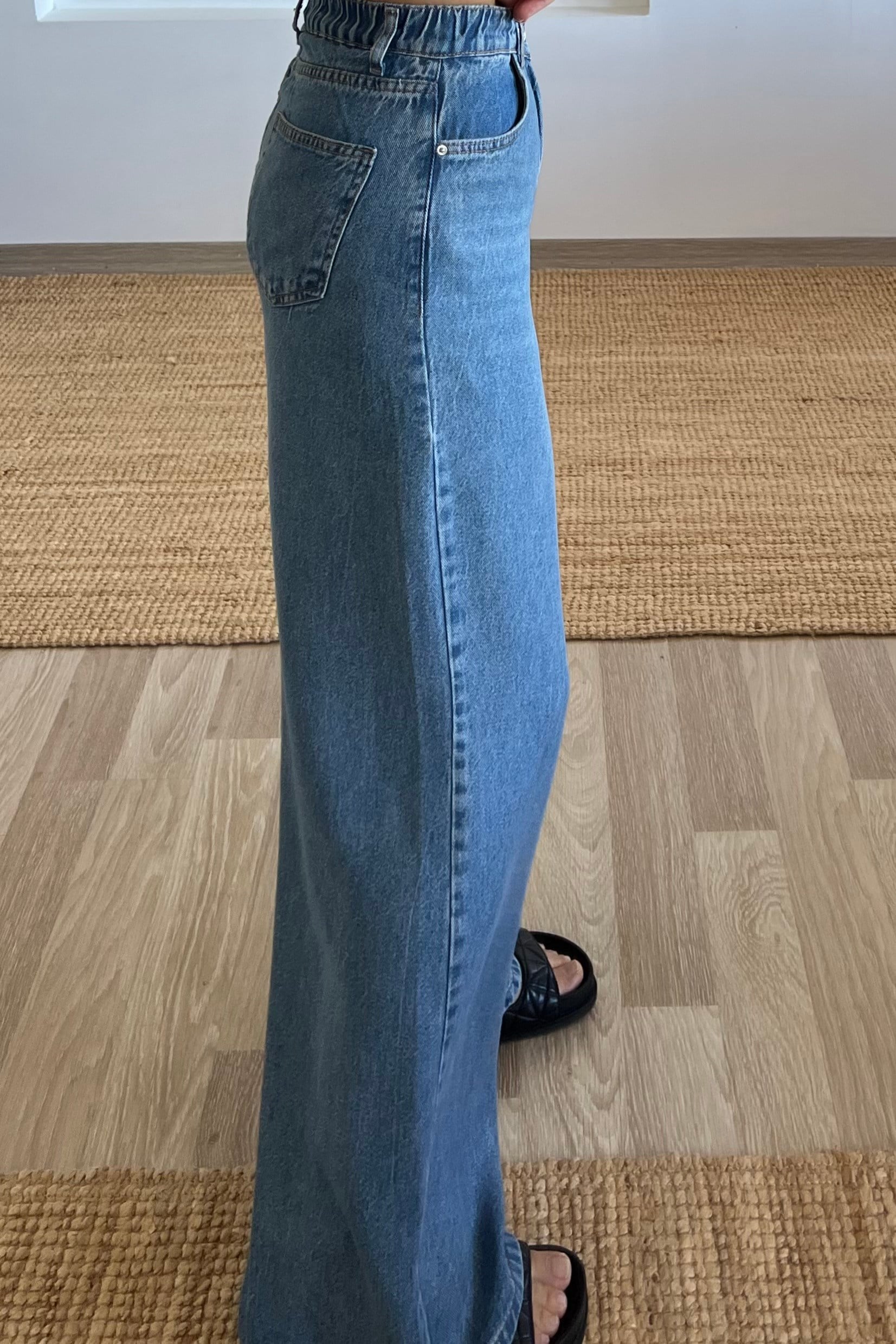 Yumuşak Dokulu Beli Lastikli Jean uygun fiyatlarda www.butikhola.com adresinde