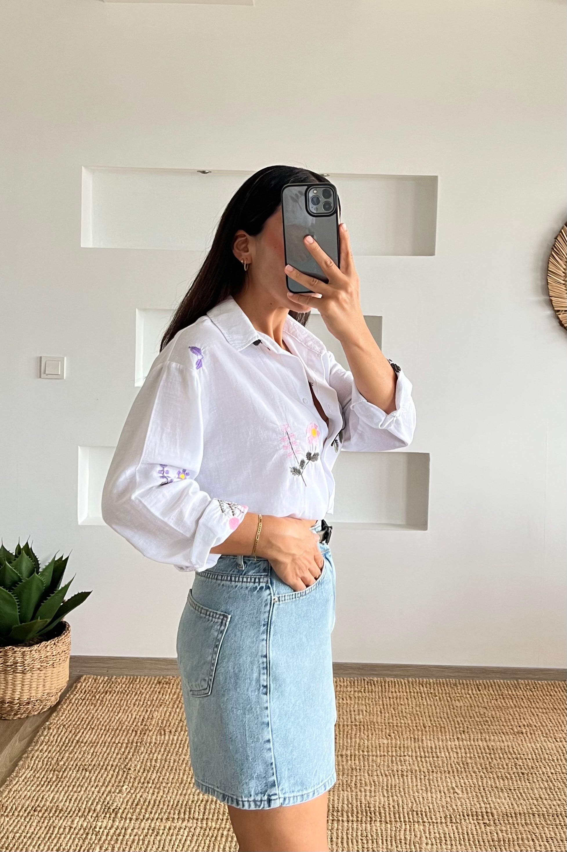 Yumuşak Dokulu Şehir Boy Jean Şort uygun fiyatlarda www.butikhola.com adresinde