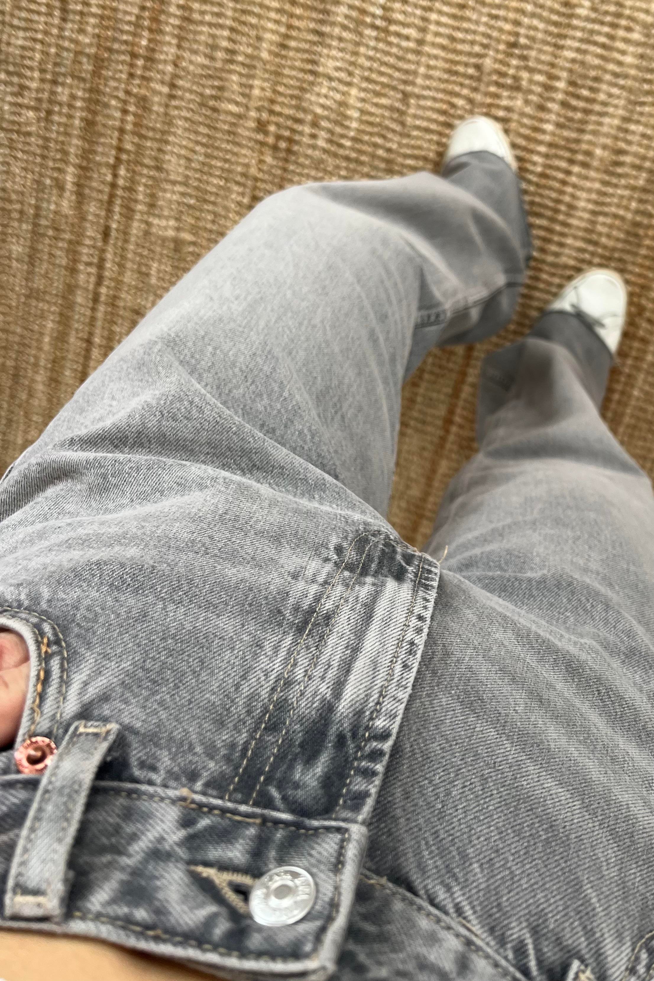 Zr Gri Long Straight Fit Kesik Paça Jean  uygun fiyatlarda www.butikhola.com adresinde