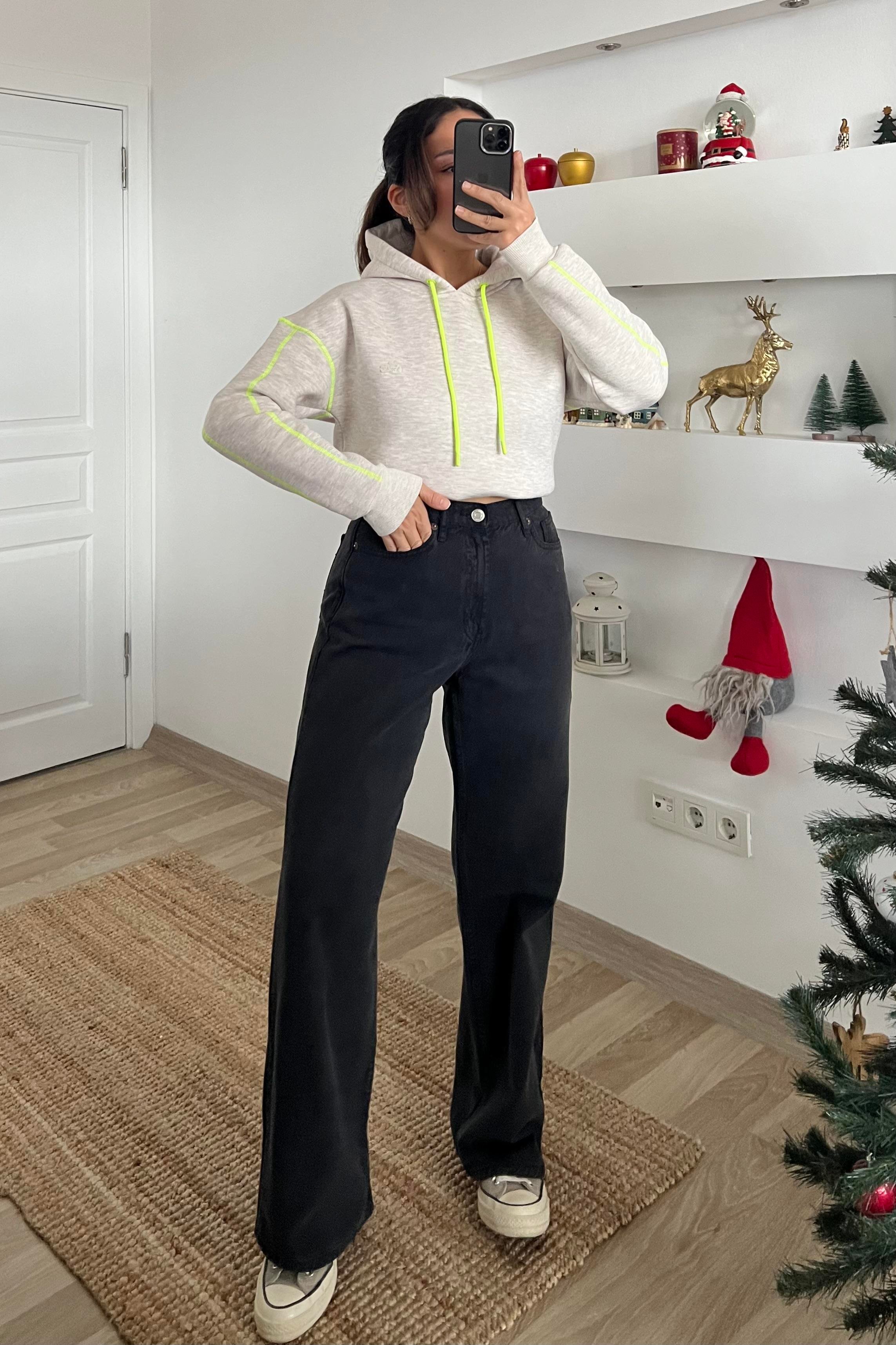 Zr Siyah Yıkamalı Wide Leg Jean uygun fiyatlarda www.butikhola.com adresinde