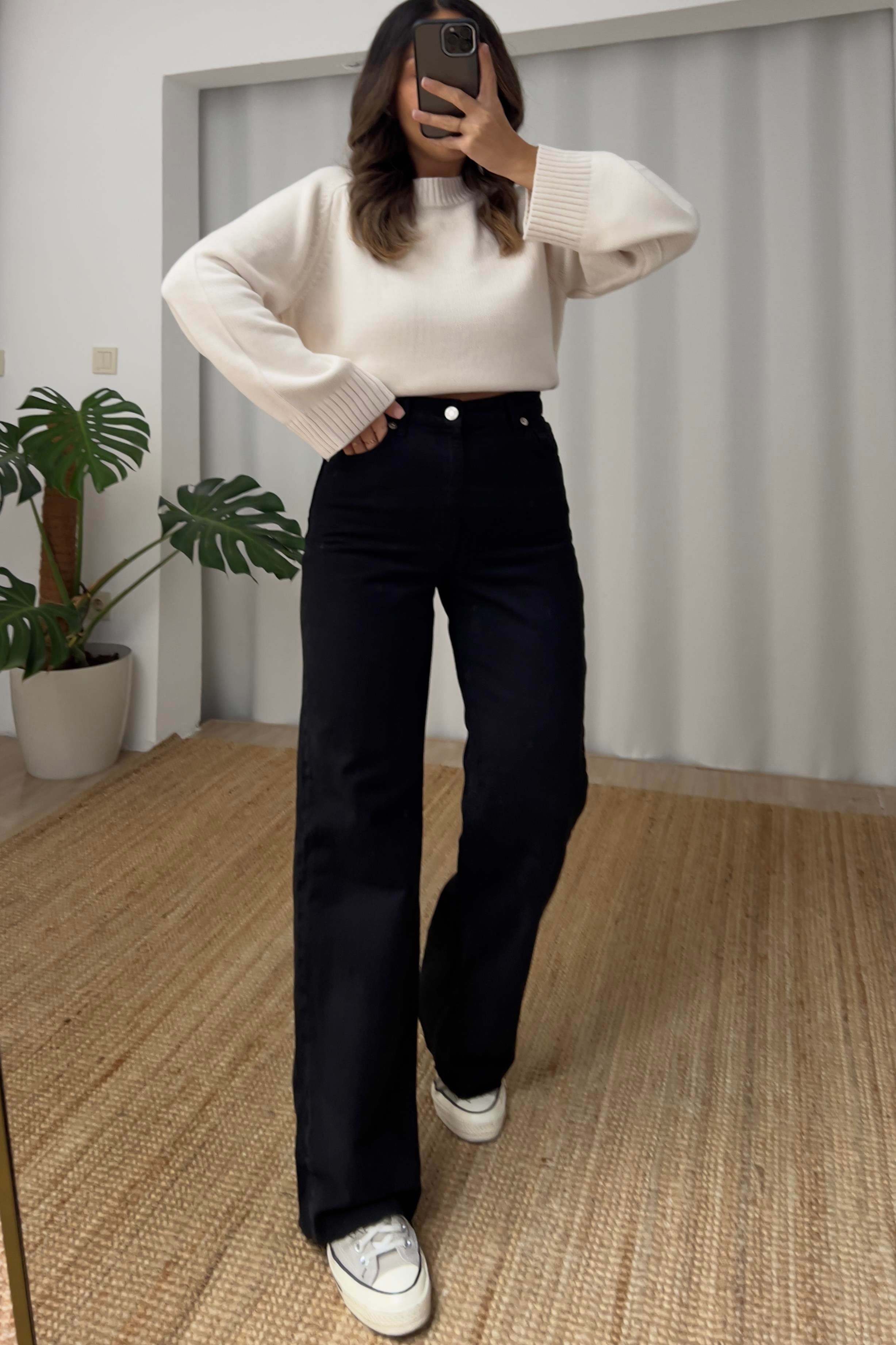 Zr Siyah Yüksek Bel Straight Jean uygun fiyatlarda www.butikhola.com adresinde