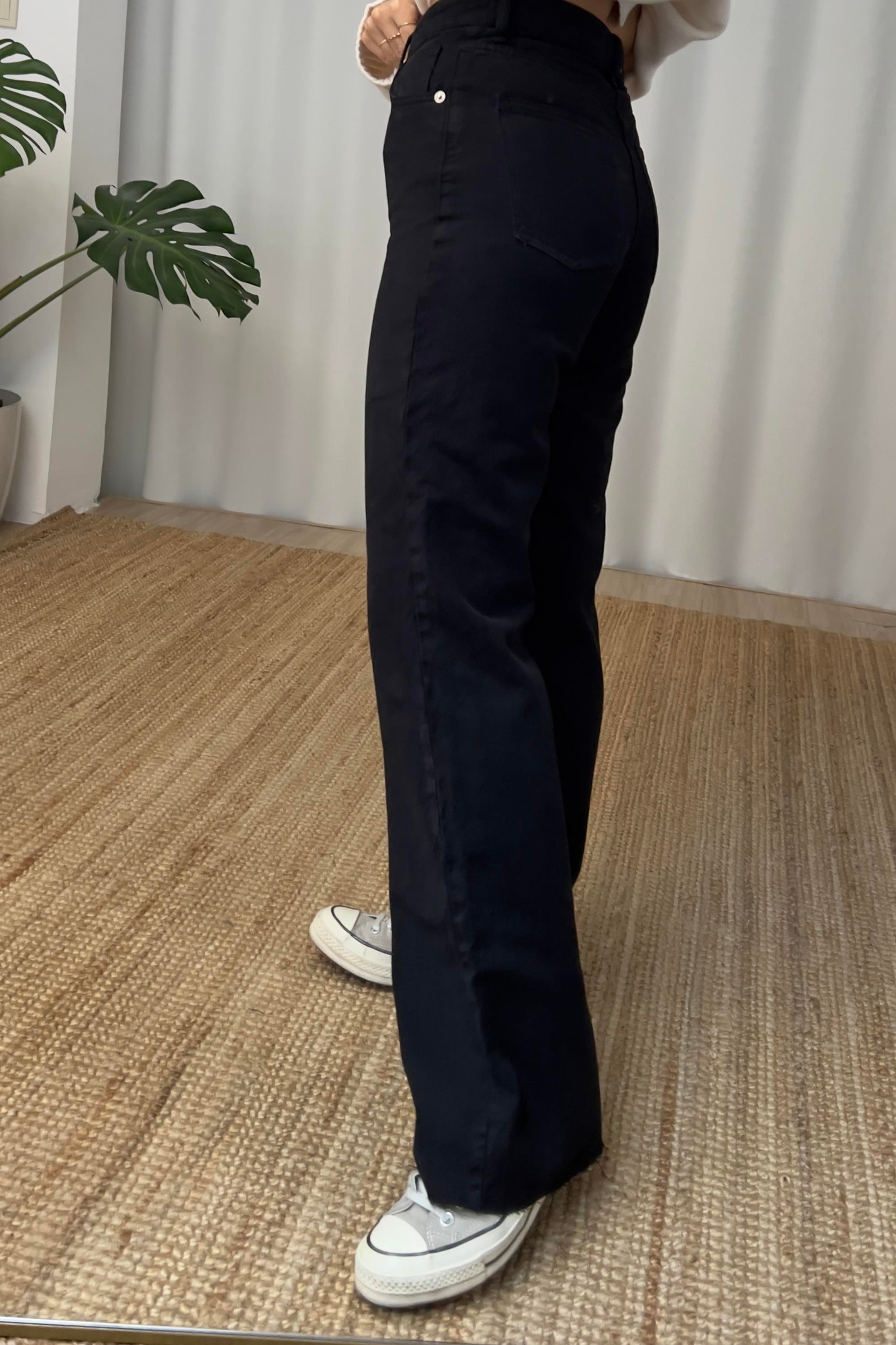 Zr Siyah Yüksek Bel Straight Jean uygun fiyatlarda www.butikhola.com adresinde