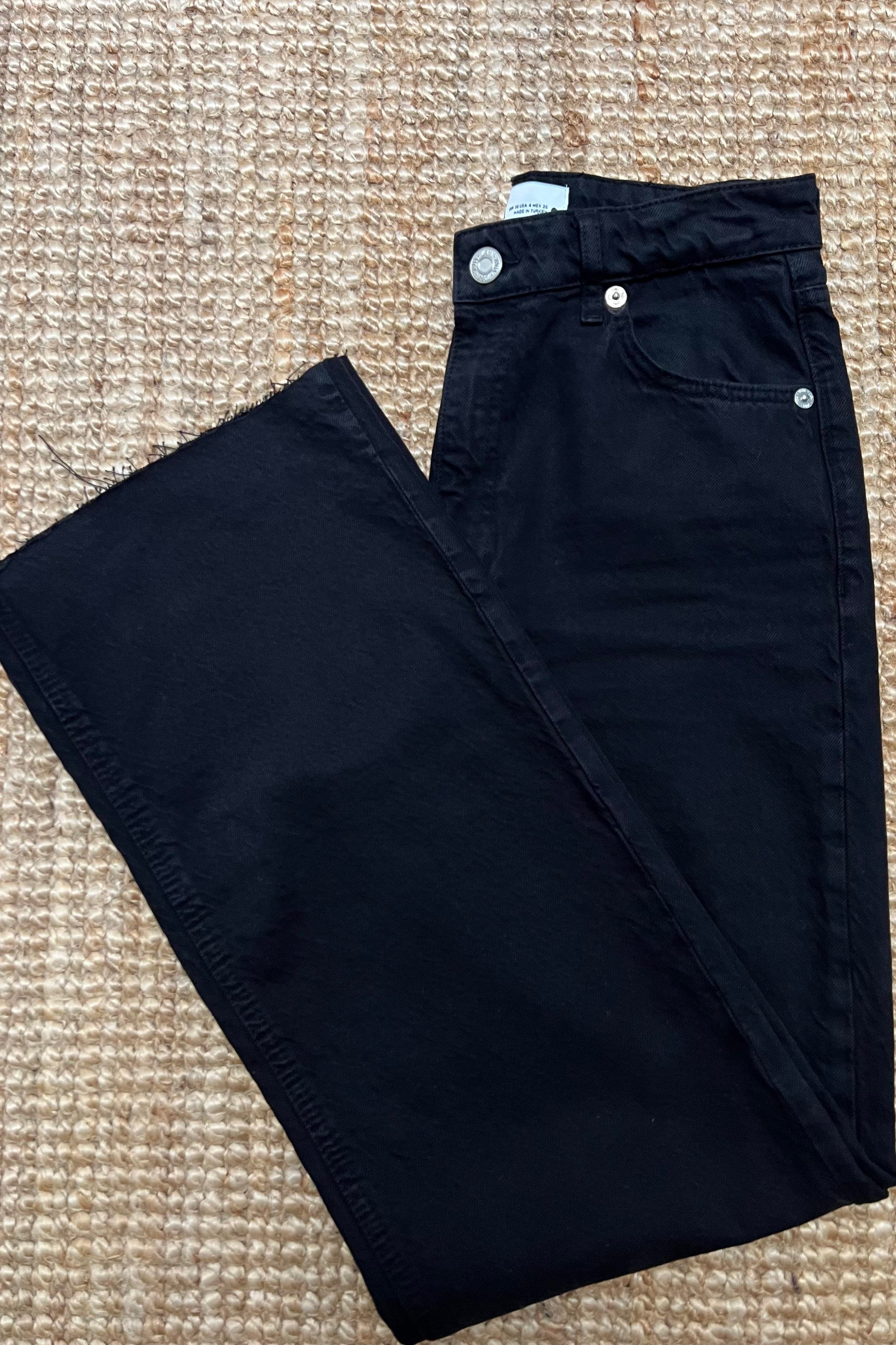 Zr Siyah Yüksek Bel Straight Jean uygun fiyatlarda www.butikhola.com adresinde