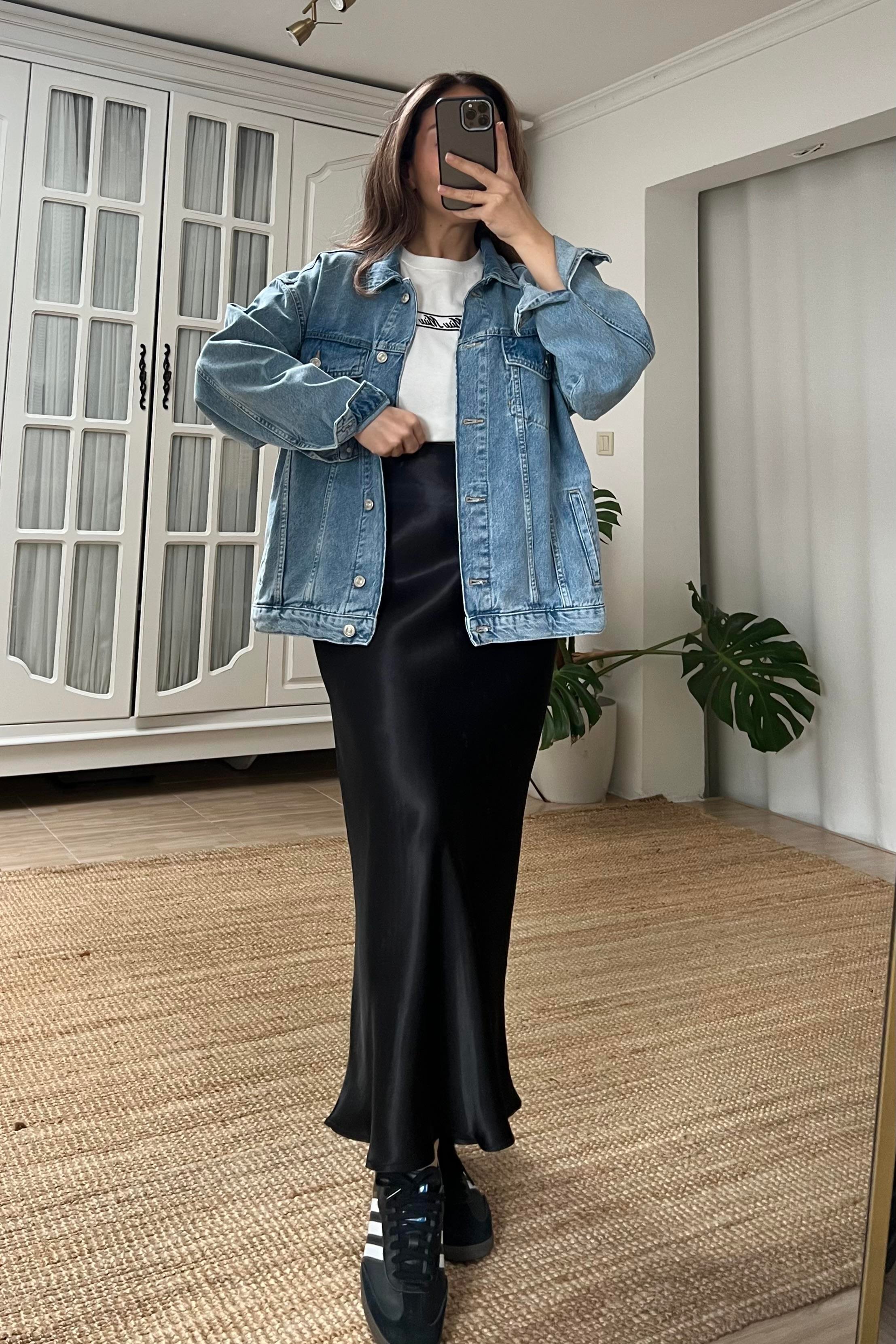 Zr Yıkamalı Kot Ceket uygun fiyatlarda www.butikhola.com adresinde