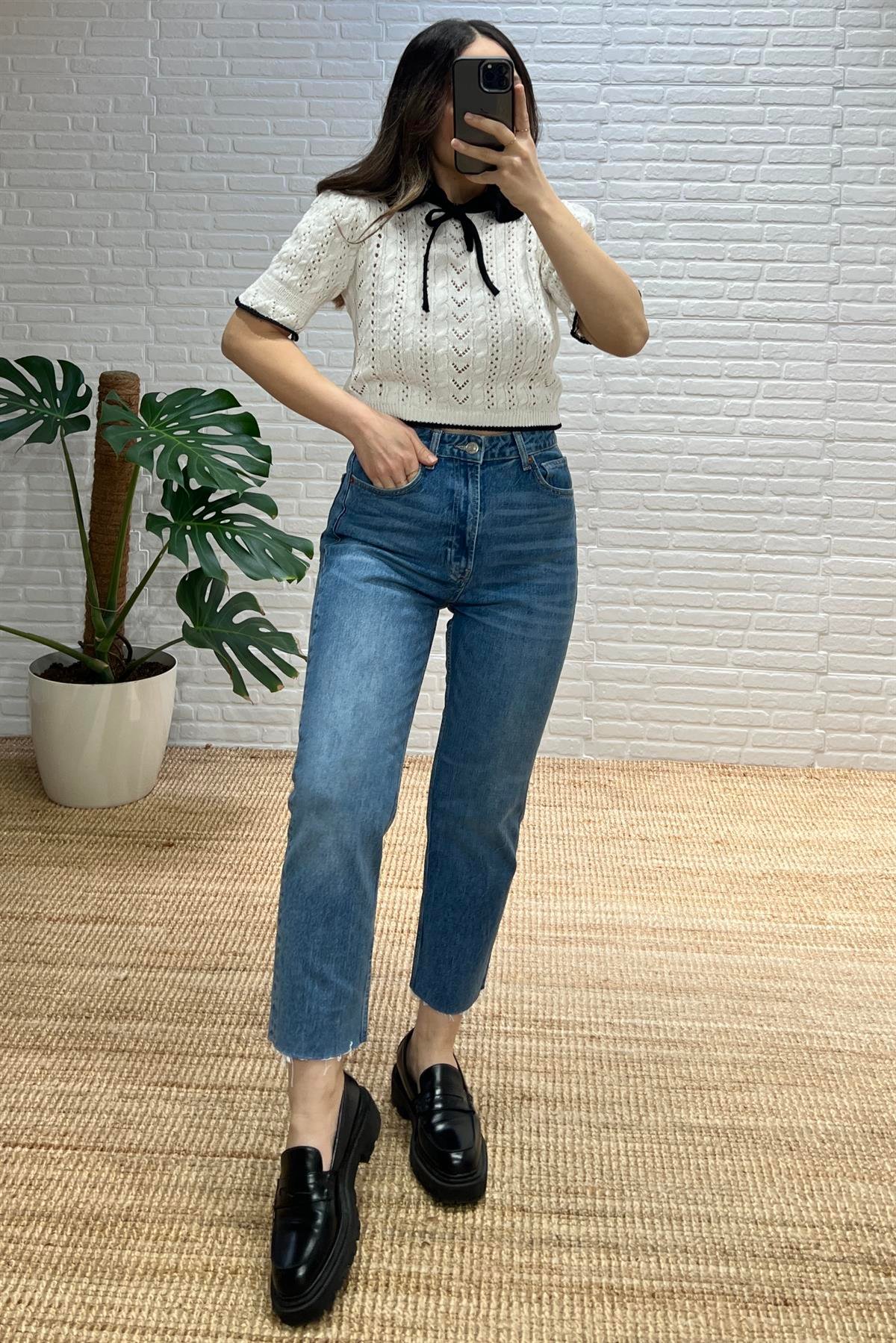 ZR Yıkamalı Mom Jean uygun fiyatlarda www.butikhola.com adresinde