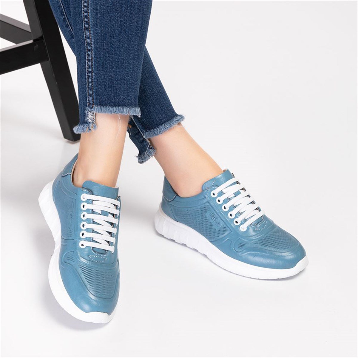 Turquoise Diabetic Orthopedic For Women Sport Shoes