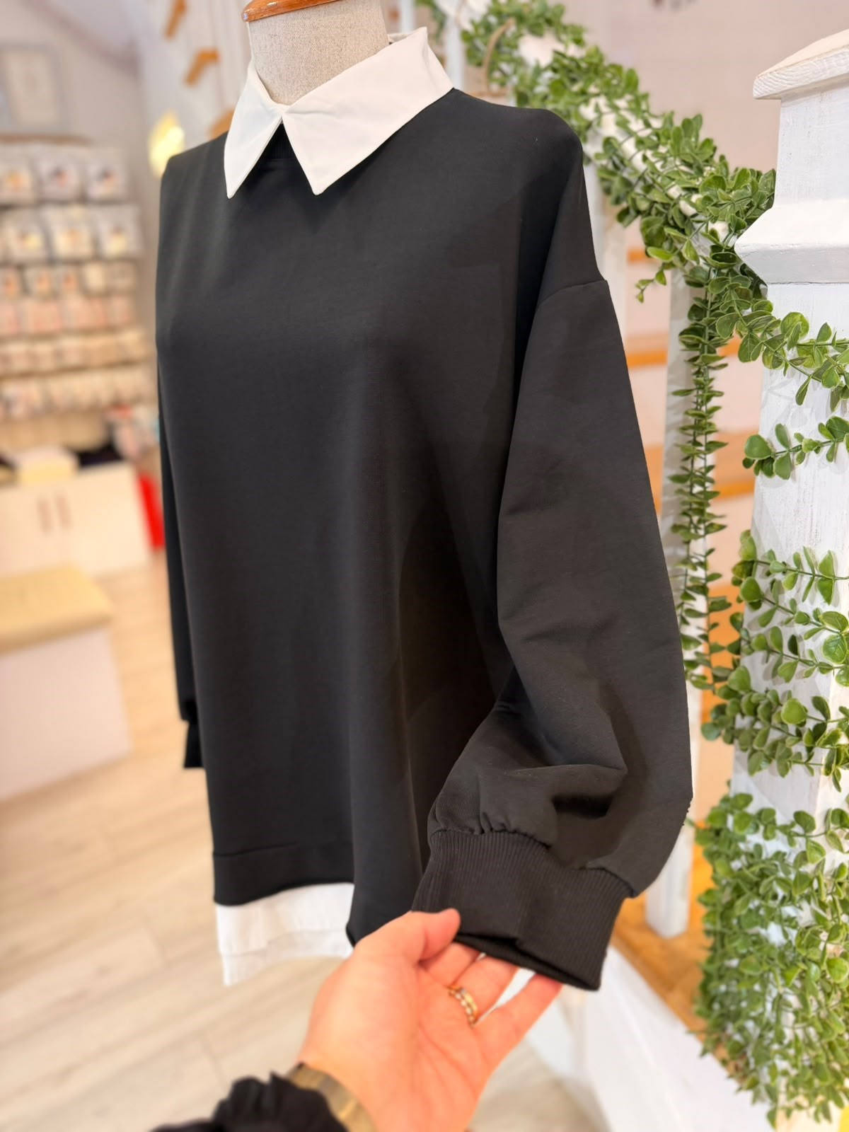 3567 SİYAH GÖMLEK YAKALI FIRFIRLI SWEATSHIRT