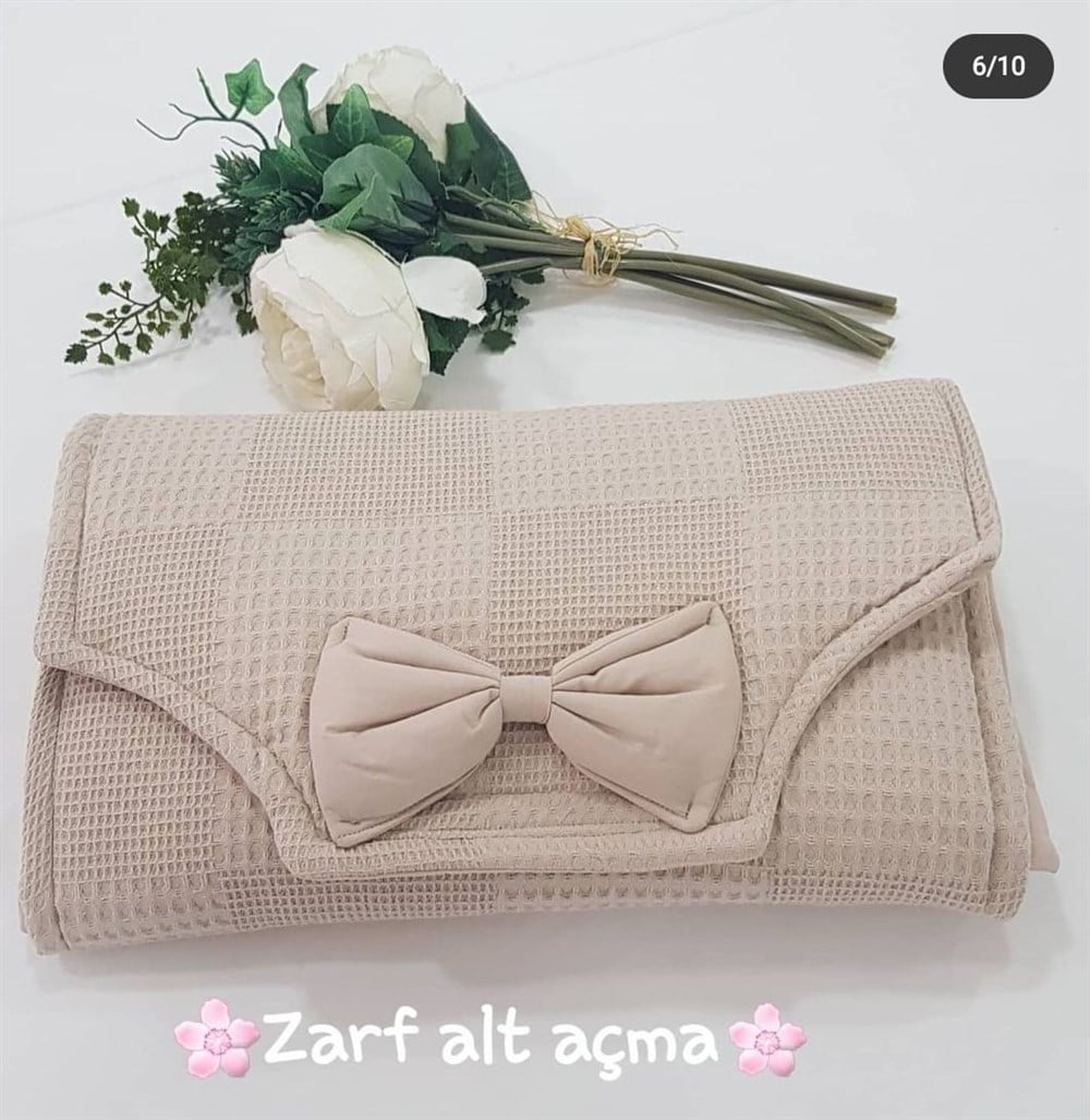 BEJ PİKE ZARF AÇMA MİNDERİ