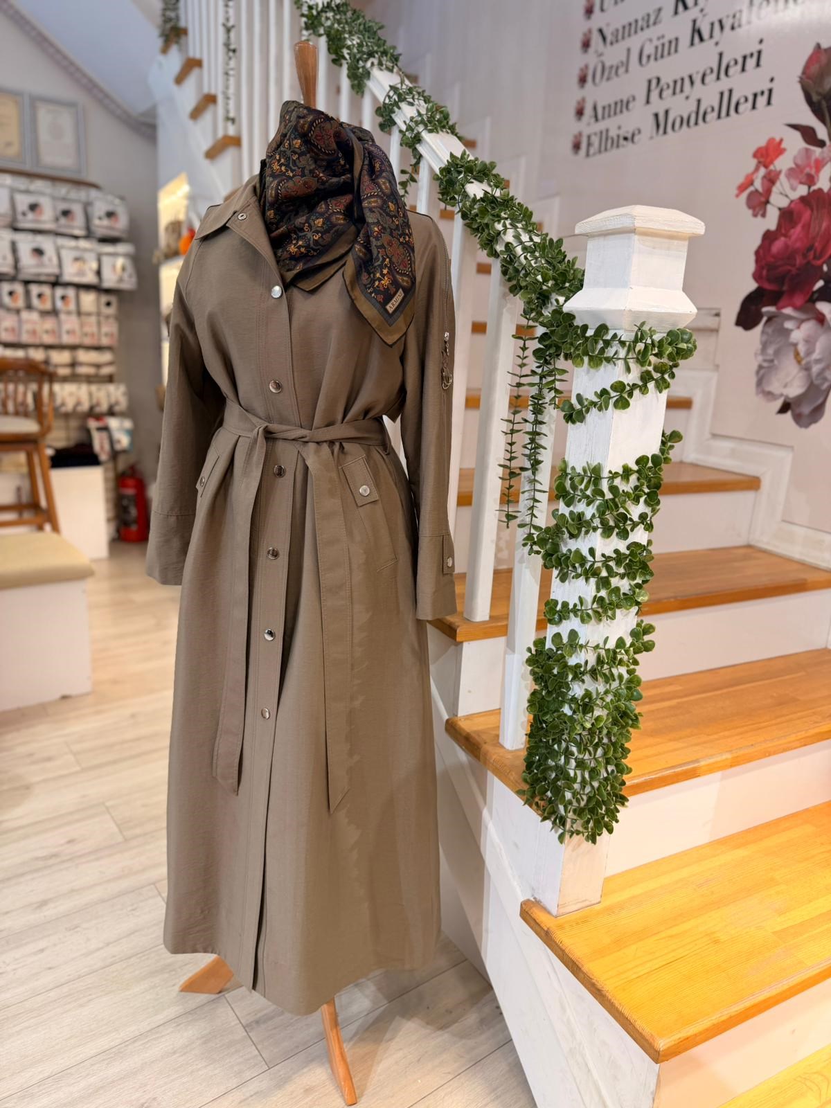 W27845  CAMEL TRENCH