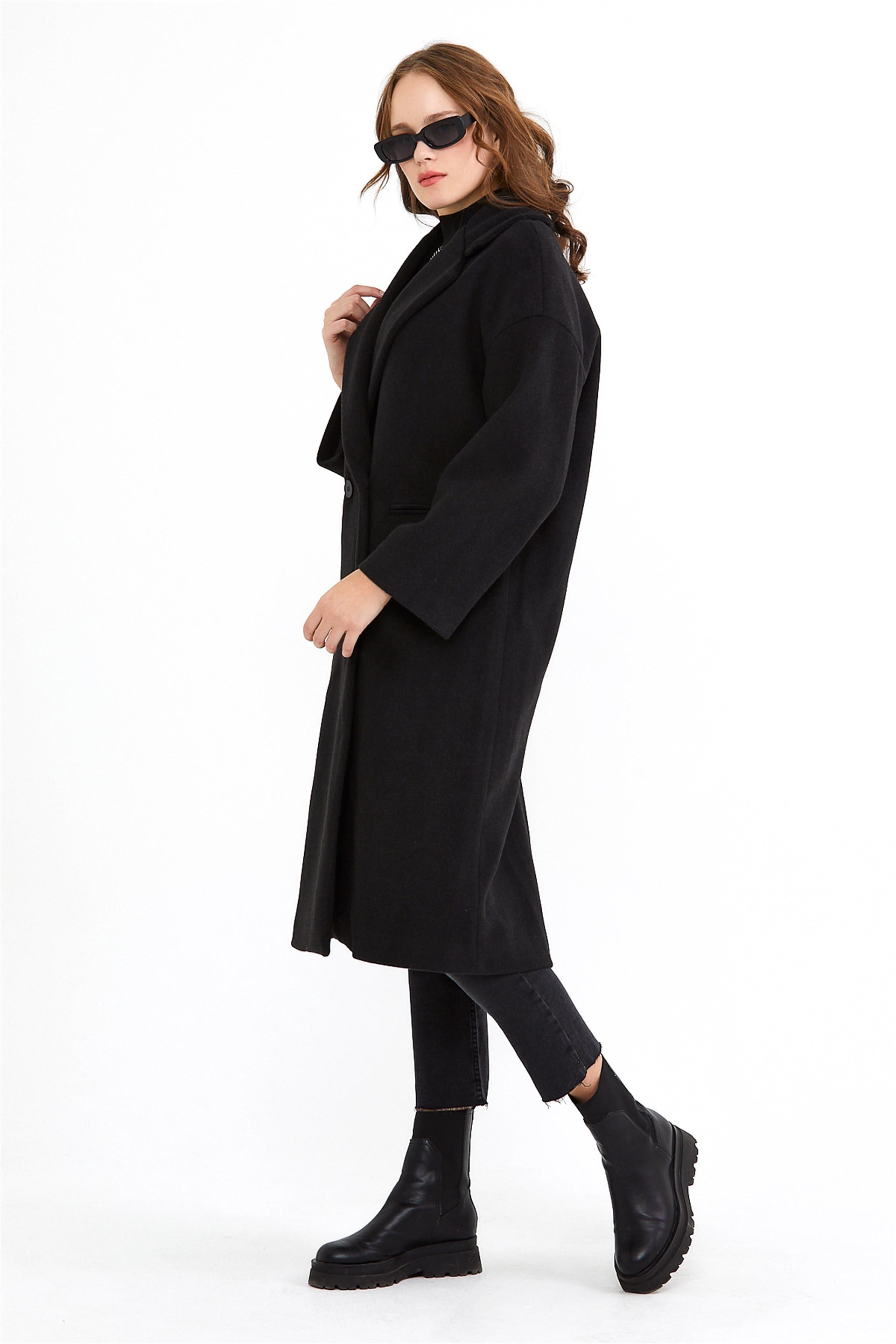 Oversize Siyah Yün Kaban