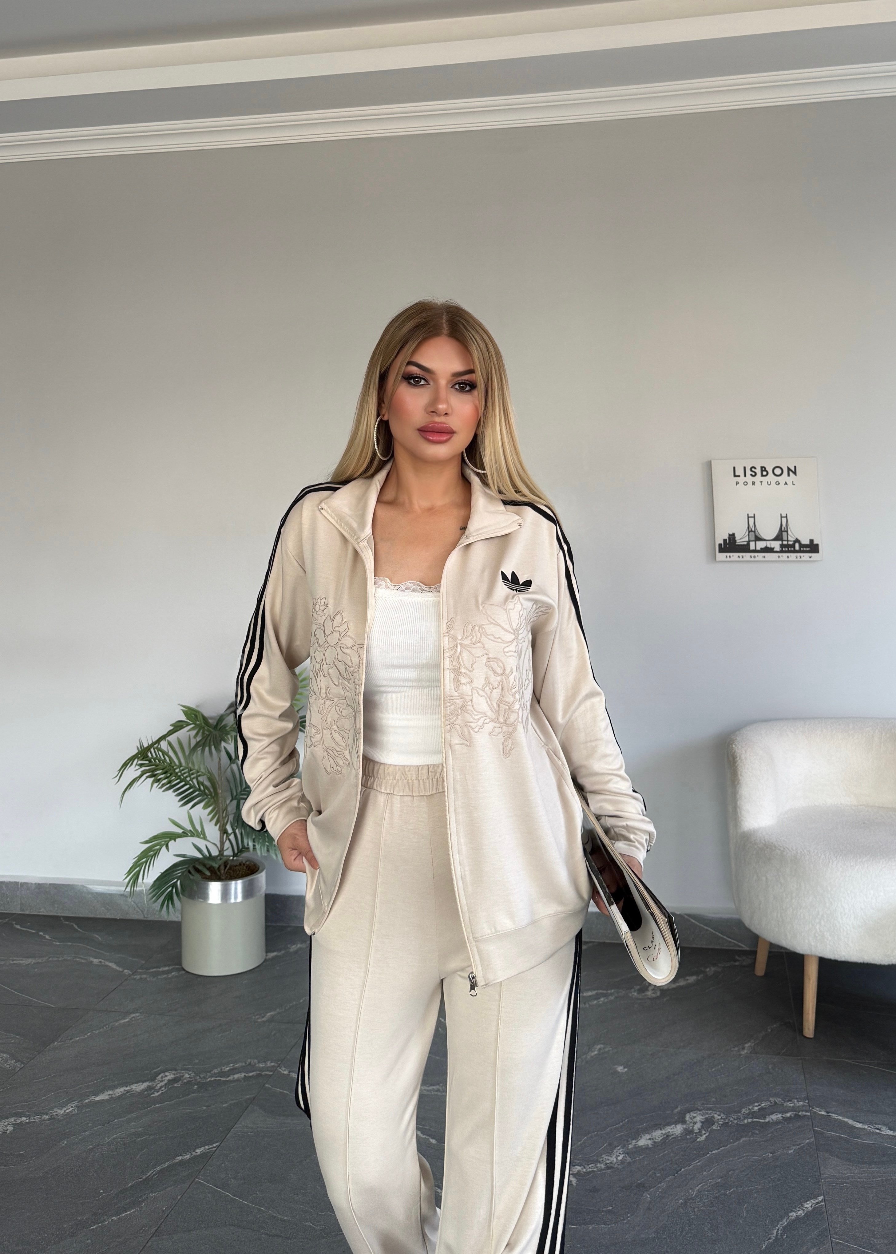 BB Nakışlı takım bej 