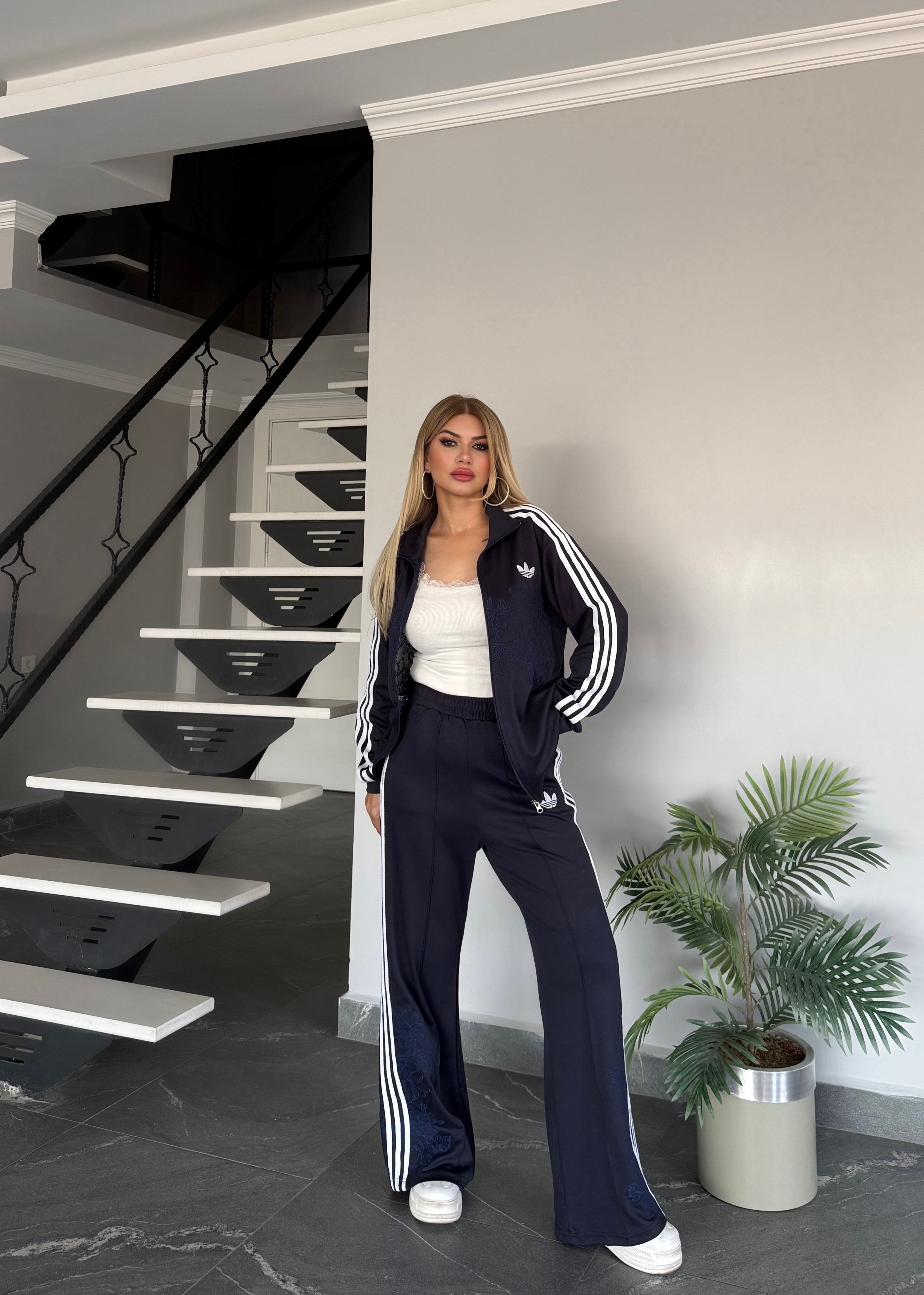 BB Nakışlı takım lacivert 